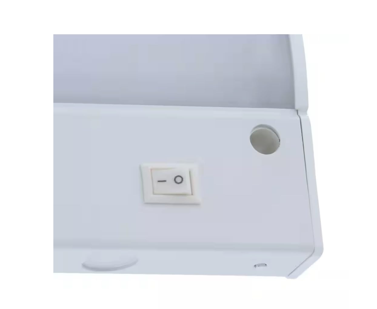 katerra inc. 18 Inch Hardwire/Linkable Under Cabinet LED Light White, 120VAC, 60Hz, 84mA, 9W, 600 Lumens, 2700K Warm White, 90 CRI, Contractor