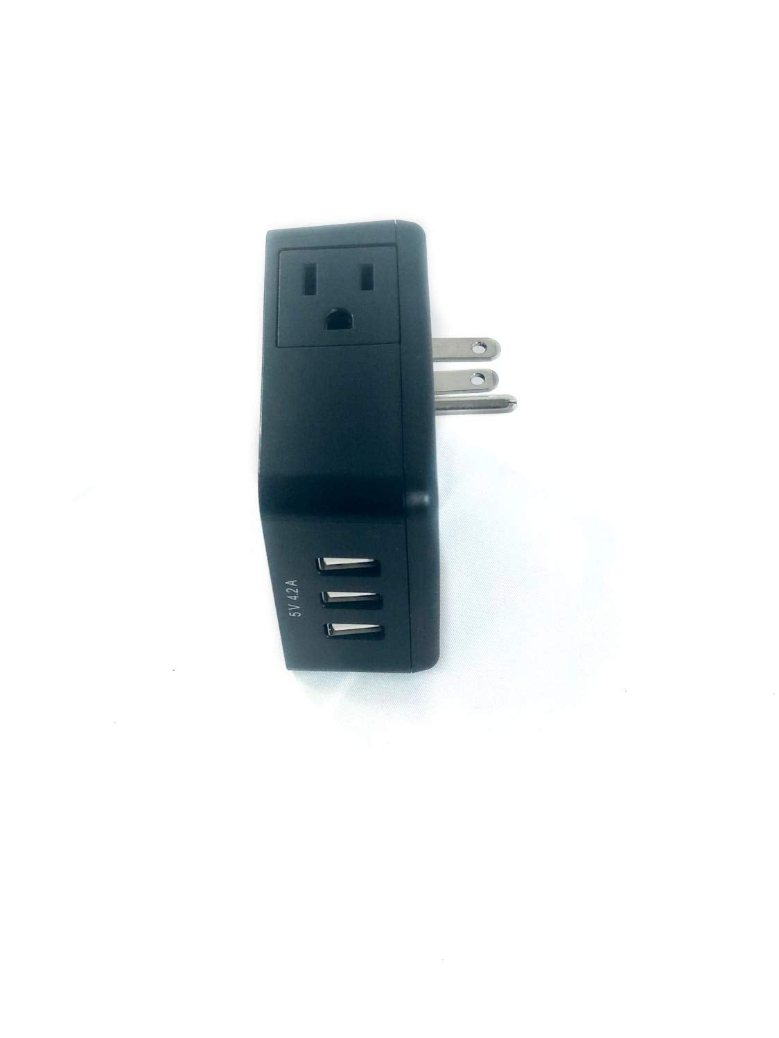 Insignia Wall Tap 3 Usb and two Ac Outlets