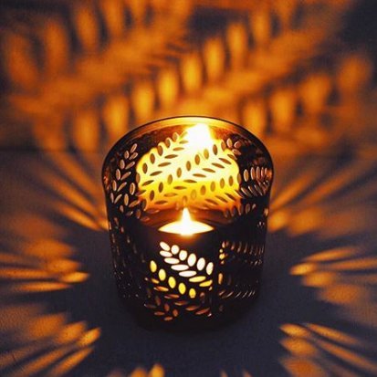 AGPTEK Tea Lights,100 Pack Flameless LED Candles Battery Operated Tealight Candles No Flicker Long Lasting Tealight for Wedding Holiday Party Home
