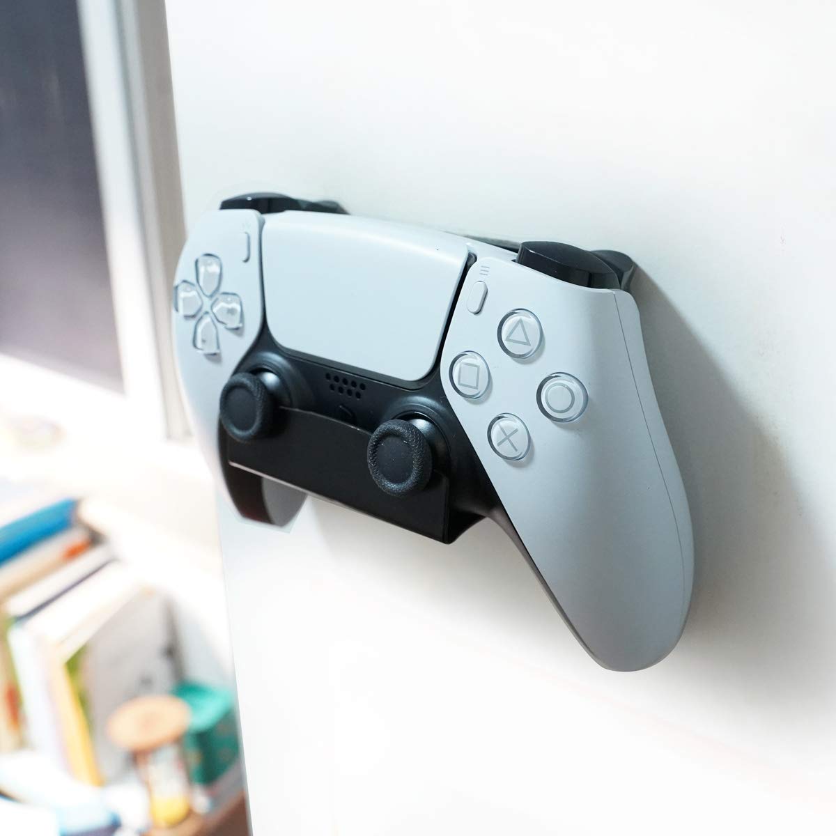 Monzlteck New Wall Mount for PS4 Controller,Compatible with PS5 Controller,Screw-Free Application?1 Piece?