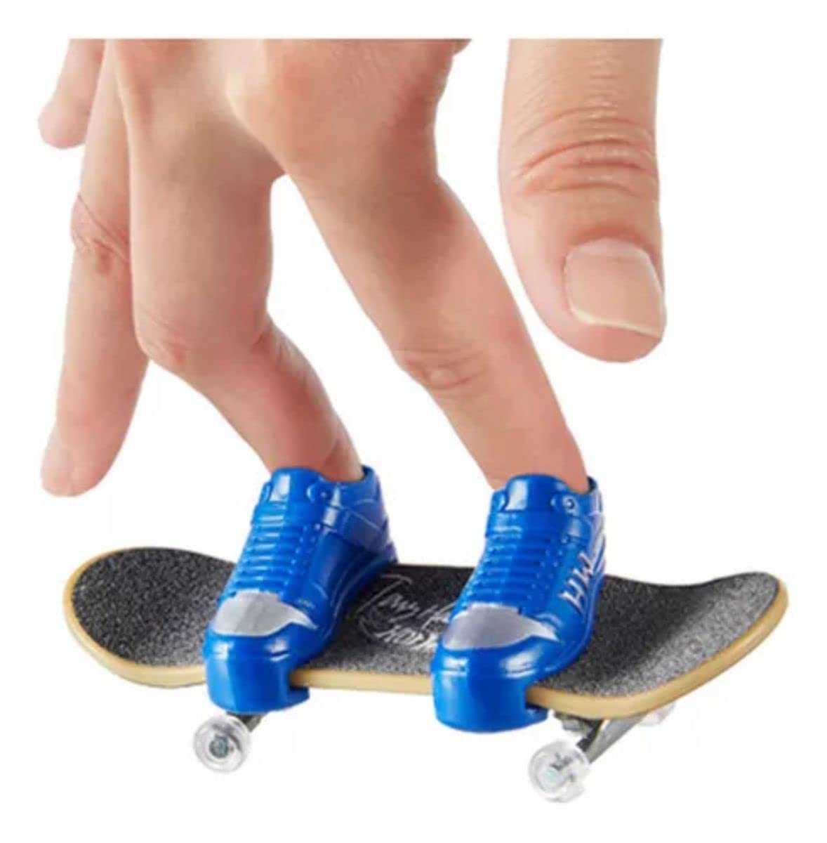 Hot Wheels Skate Circus Hawk Skateboard Toy Vehicle with Diecast Tour de Fast for Kids Ages 5 and Up