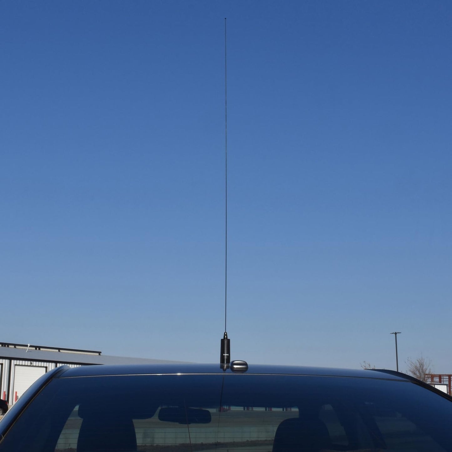 Browning® 200-Watt Low-Band 26.5 MHz to 30 MHz Unity-Gain UHF Antenna with NMO Mounting (Black Base) (Black Base)