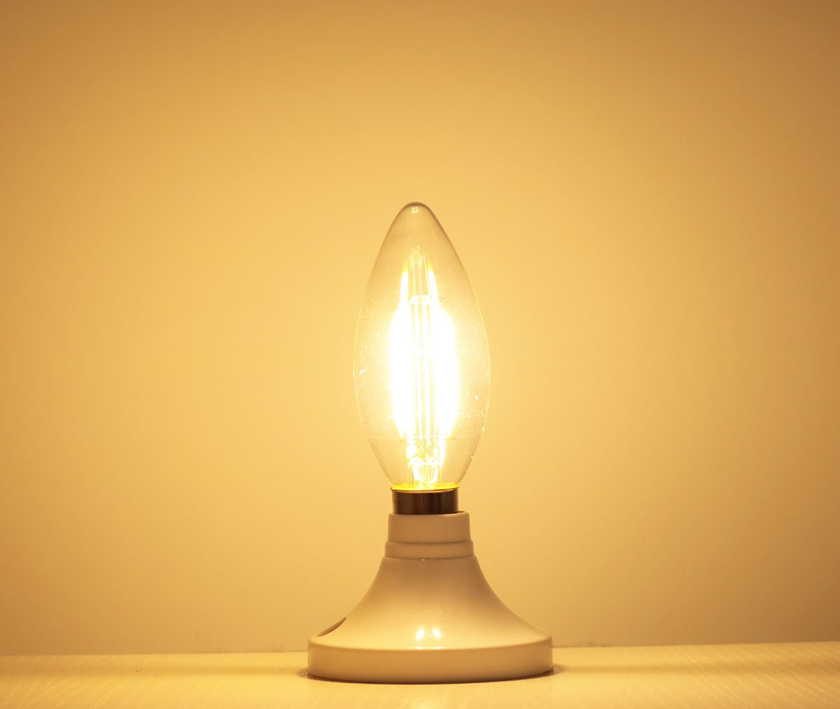 Lamsky E14 LED Filament Candle Shape Light Bulb,E14 European Base Bulb,Warm White 2700K 600LM 60W Equivalent,C35 Clear Glass Torpedo Shape Bullet