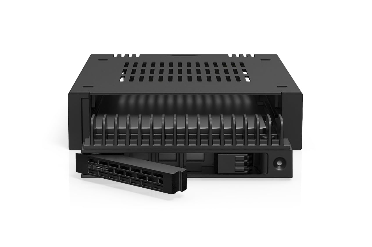 3.5" U.2 / U.3 SSD Mobile Rack MB741V4P-B
