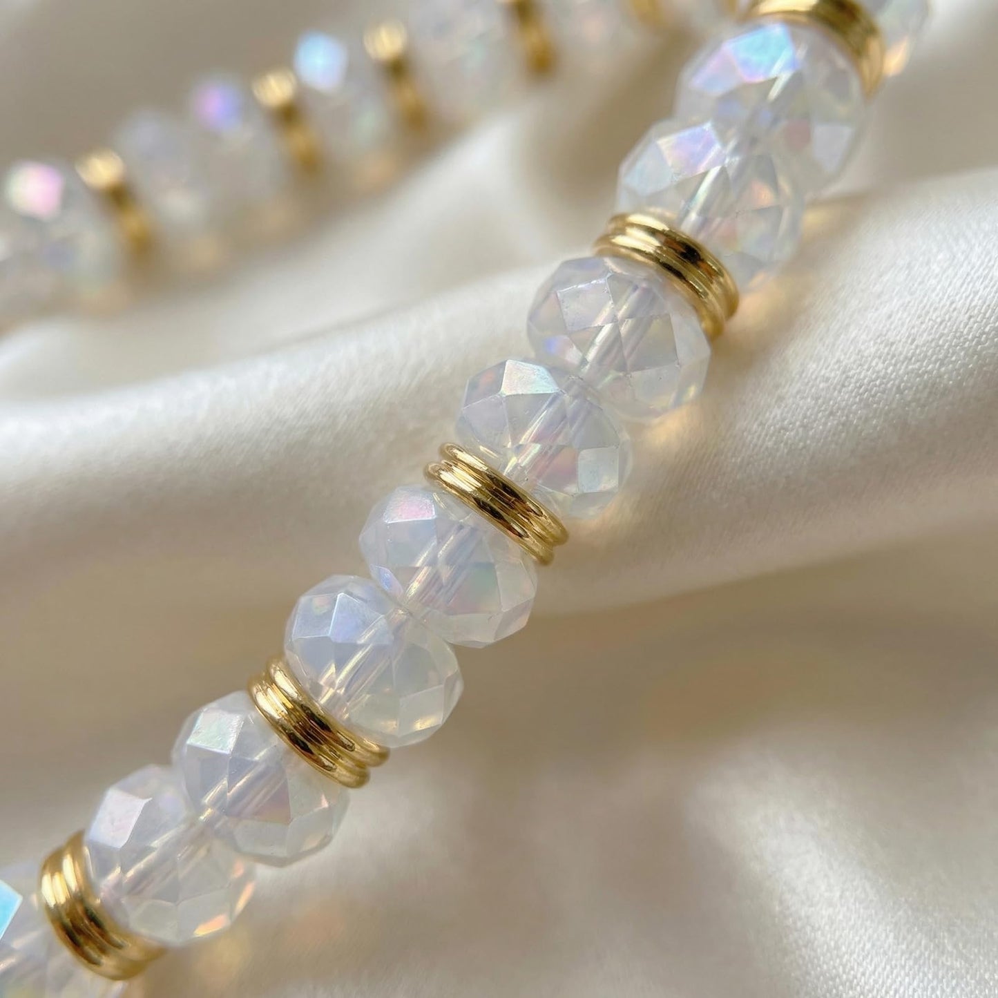 DYLWMYRL phone chain Anti-Lost Moonstone Handmade Beaded Wrist Strap, Compatible with Full Coverage Phone Cases, Elegant Decor Gift for Daily Use