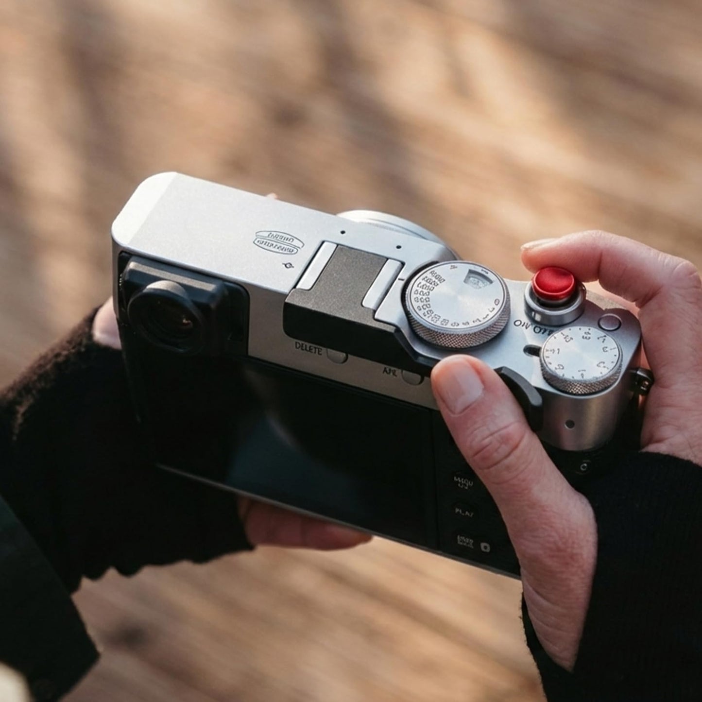 Thumb Grip with Hot Shoe Cover for Fujifilm X100V/X100VI Metal Camera Hot Shoe Thumb Hand Grip Accessories (Silver-Set)
