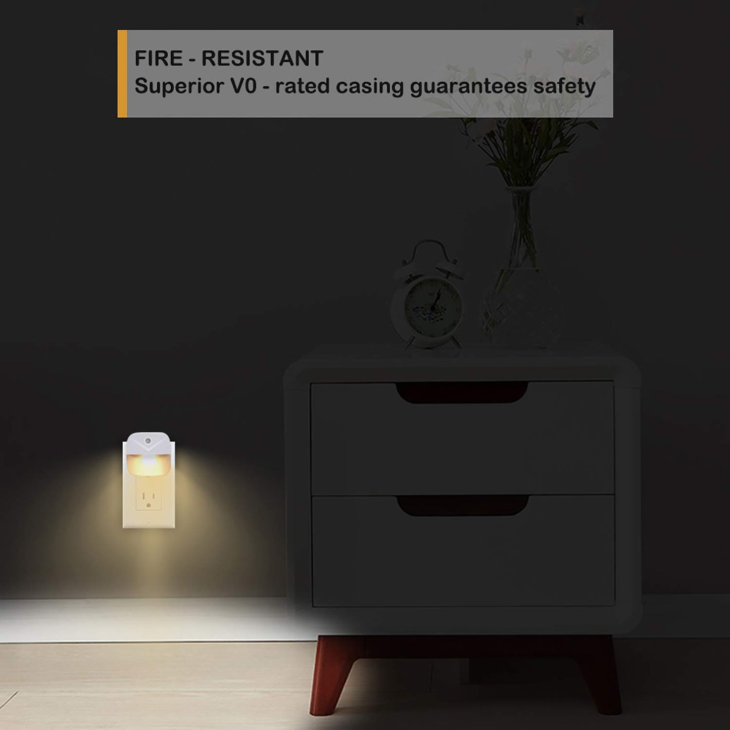 Uigos LED Night Light Plug in with Dusk to Dawn Sensor, Auto On Off Nightlight for Bedroom Bathroom Hallway Stairs Kitchen, Warm White Glow, Energy