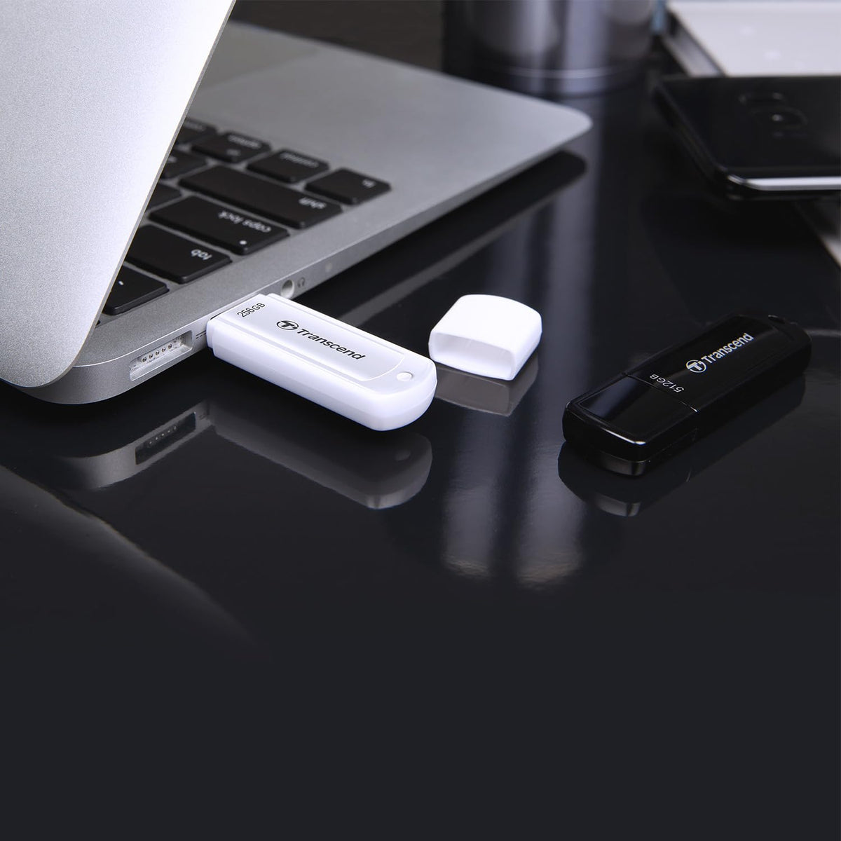 Transcend TS64GJF730 64GB JetFlash 730 USB3.1 Flash Drive, White