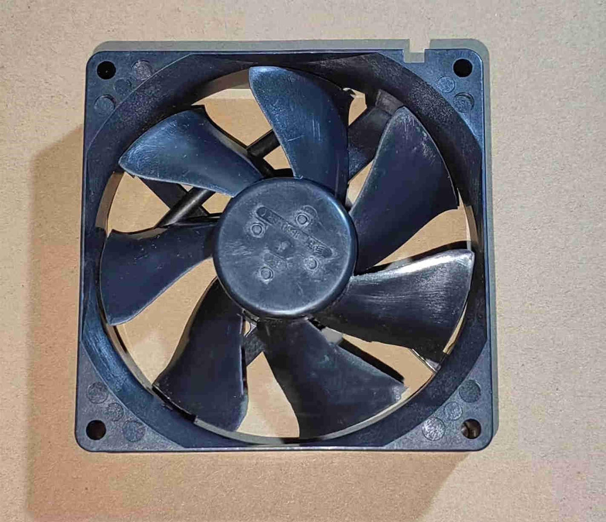 3610RL-04W-B49 DC12V 0.35A 92x92x25mm 3-Wire Cooling Fan