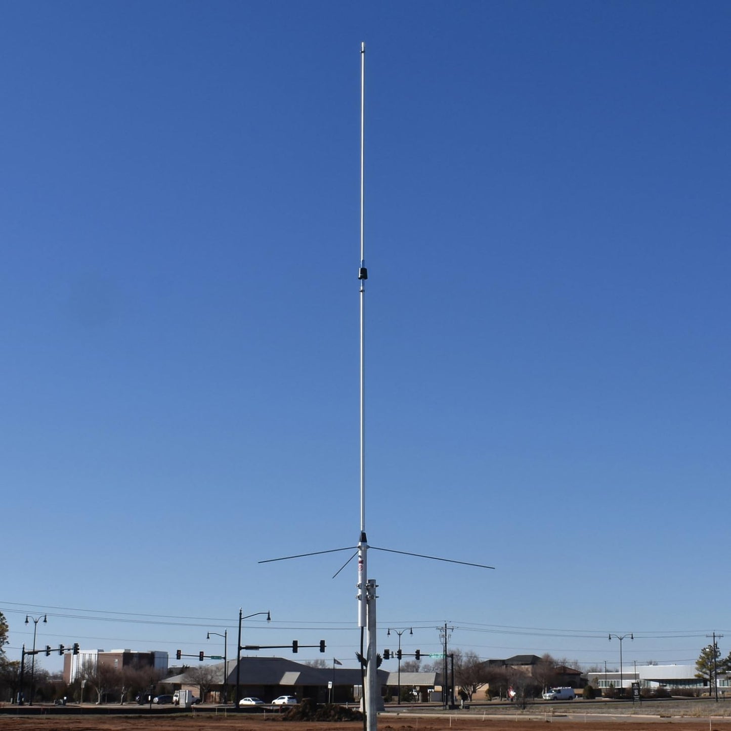 Tram® 200-Watt 136 MHz to 174 MHz 6-dBd-Gain Aluminum Base Antenna with 50-Ohm UHF SO-239 Connector, 10 Feet