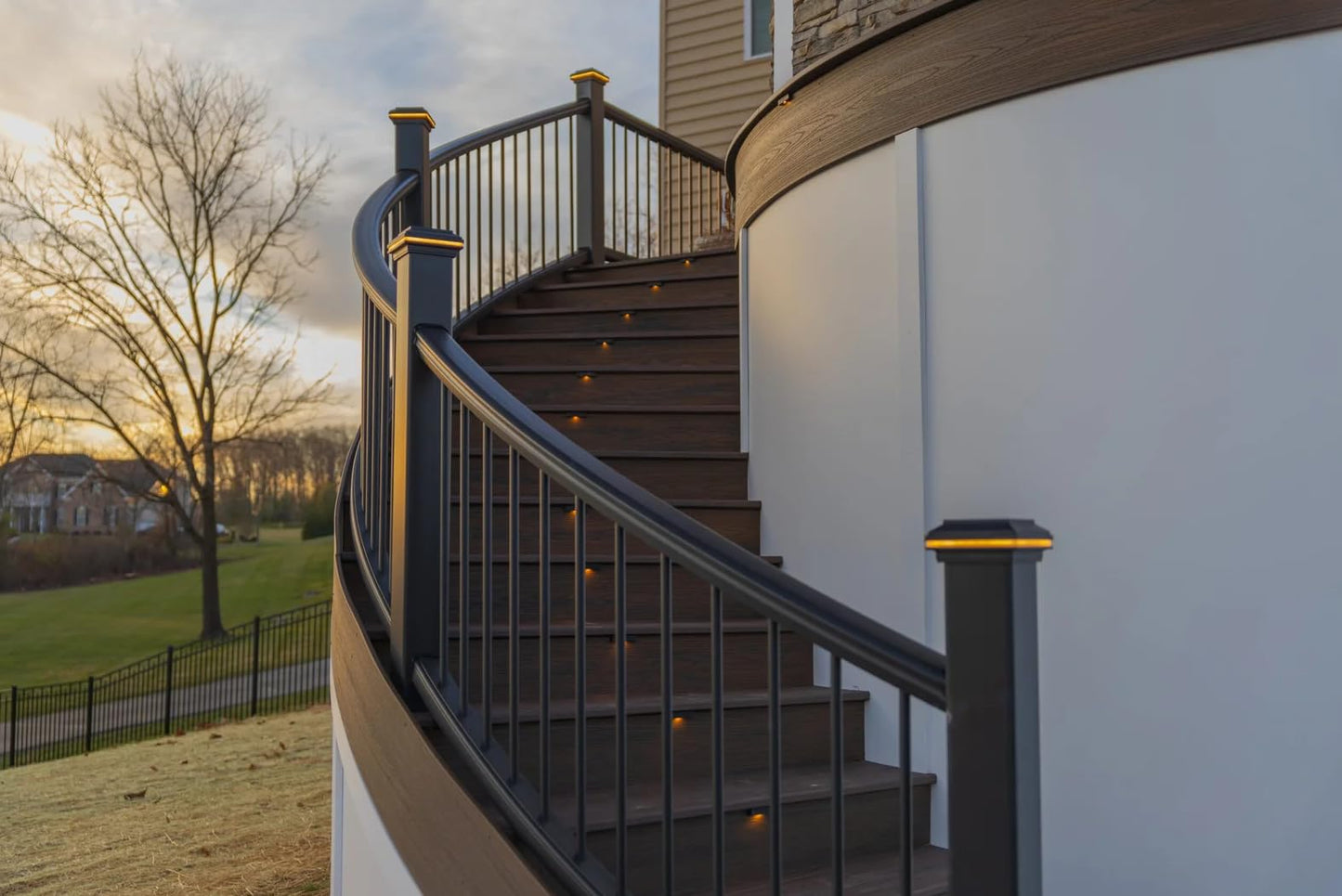 Tru-Scapes® 4.5” Composite LED Low Voltage Deck Post Cap Light (ONLY fits a Trex Transcend Post) (Black) (NOT Solar) - Works with Trex LightHub Plug N