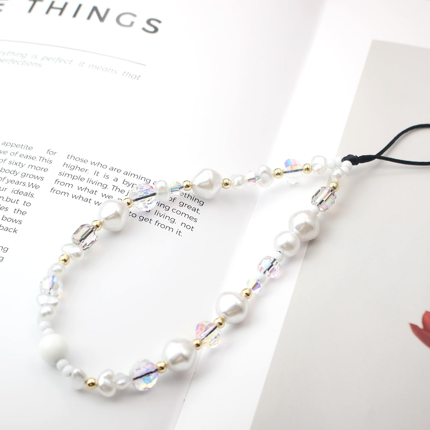 CMVFYL Beaded Camera Wrist Strap, Cute Phone Charms Strap, Pearl Bracelet Wrist Strap, Phone Keychain Decoration for Wallet