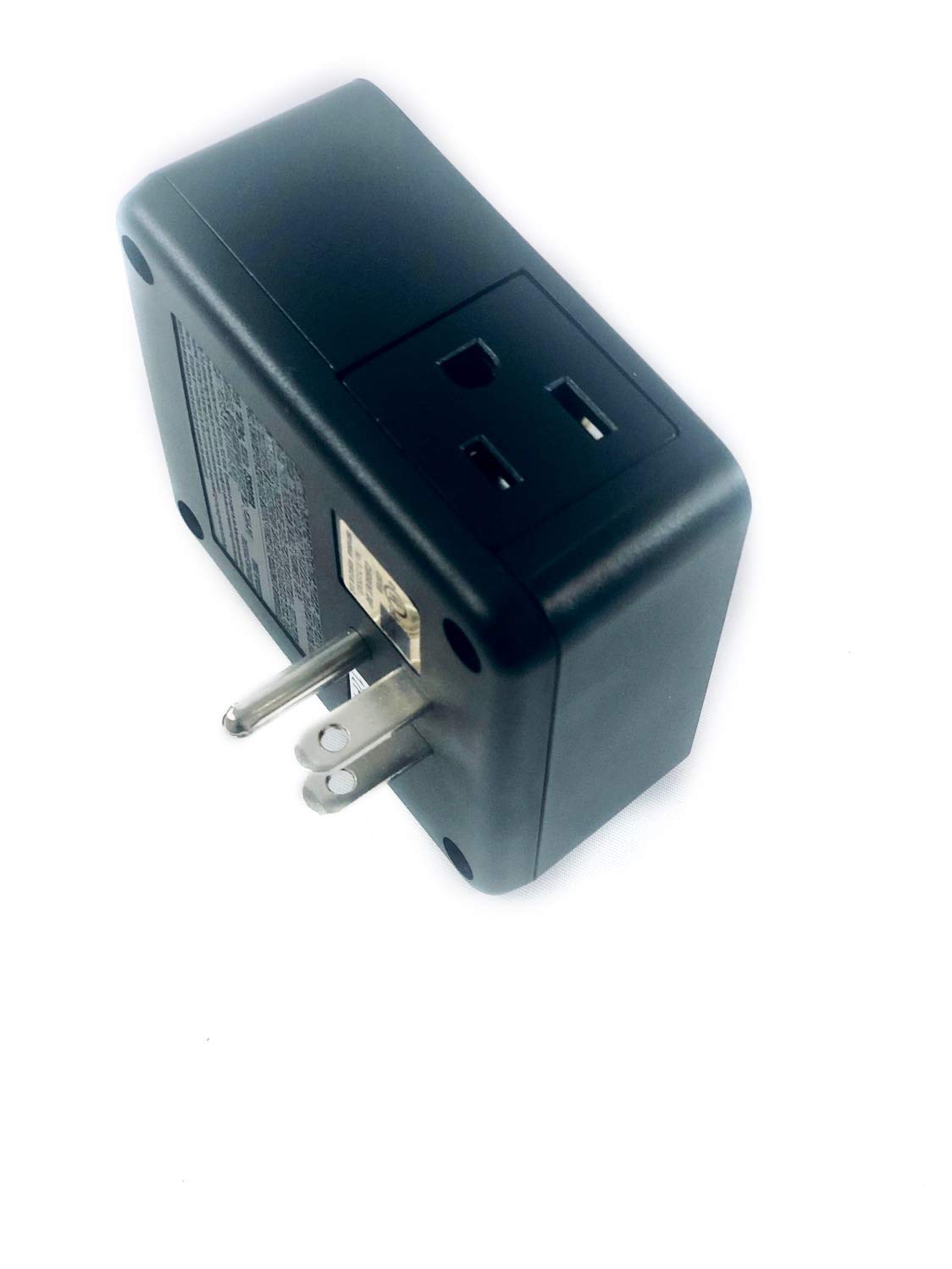 Insignia Wall Tap 3 Usb and two Ac Outlets