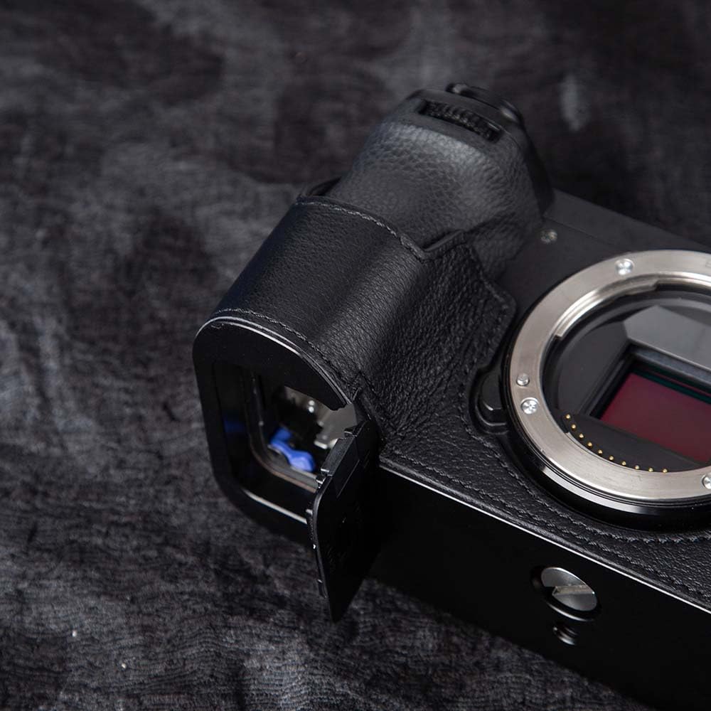 a6700 Vintage Genuine Leather Camera Case for Sony Alpha 6700 ILCE-6700 Handmade Half-Wrap Camera Protector Cover (Black-Black line)