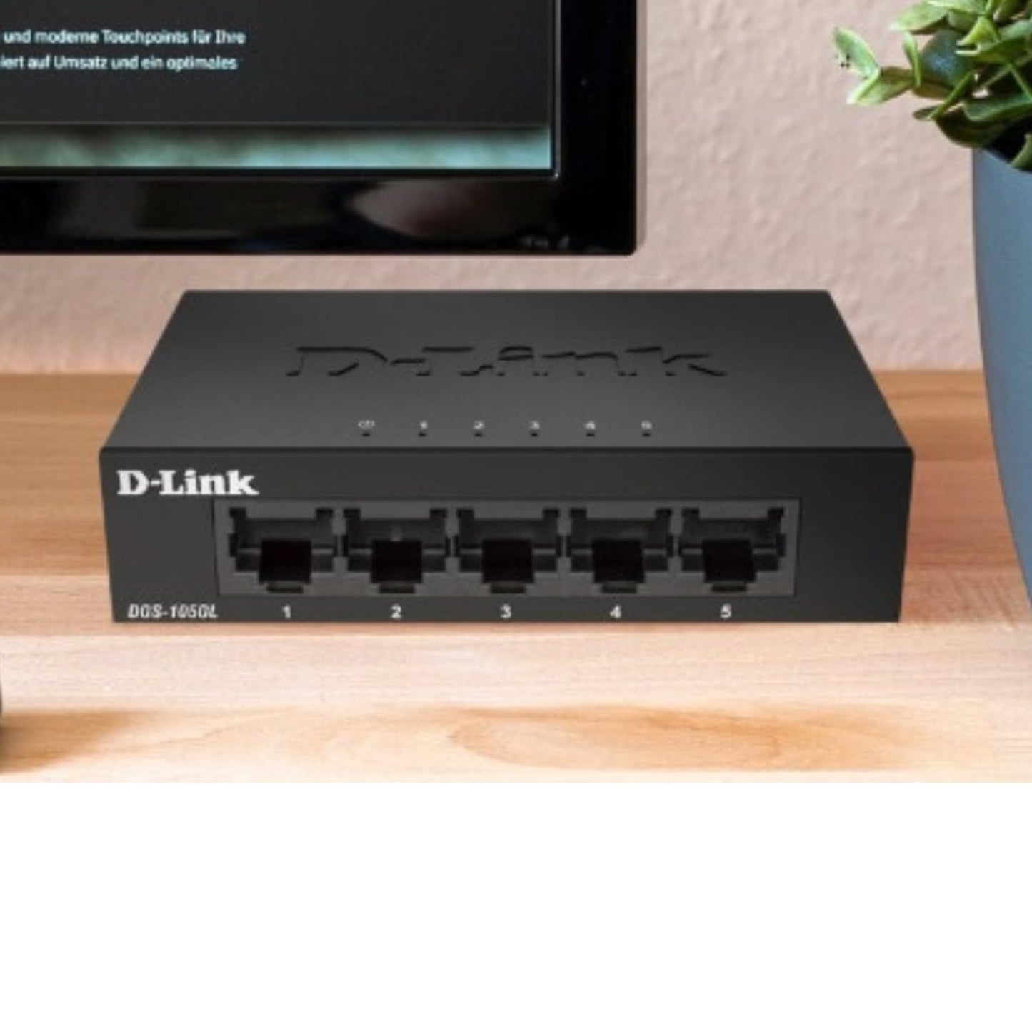 D-Link Ethernet Switch, 5 Port Gigabit Unmanaged Desktop Plug and Play Sturdy Metal Housing Fanless Design EEE (DGS-105GL-V2)