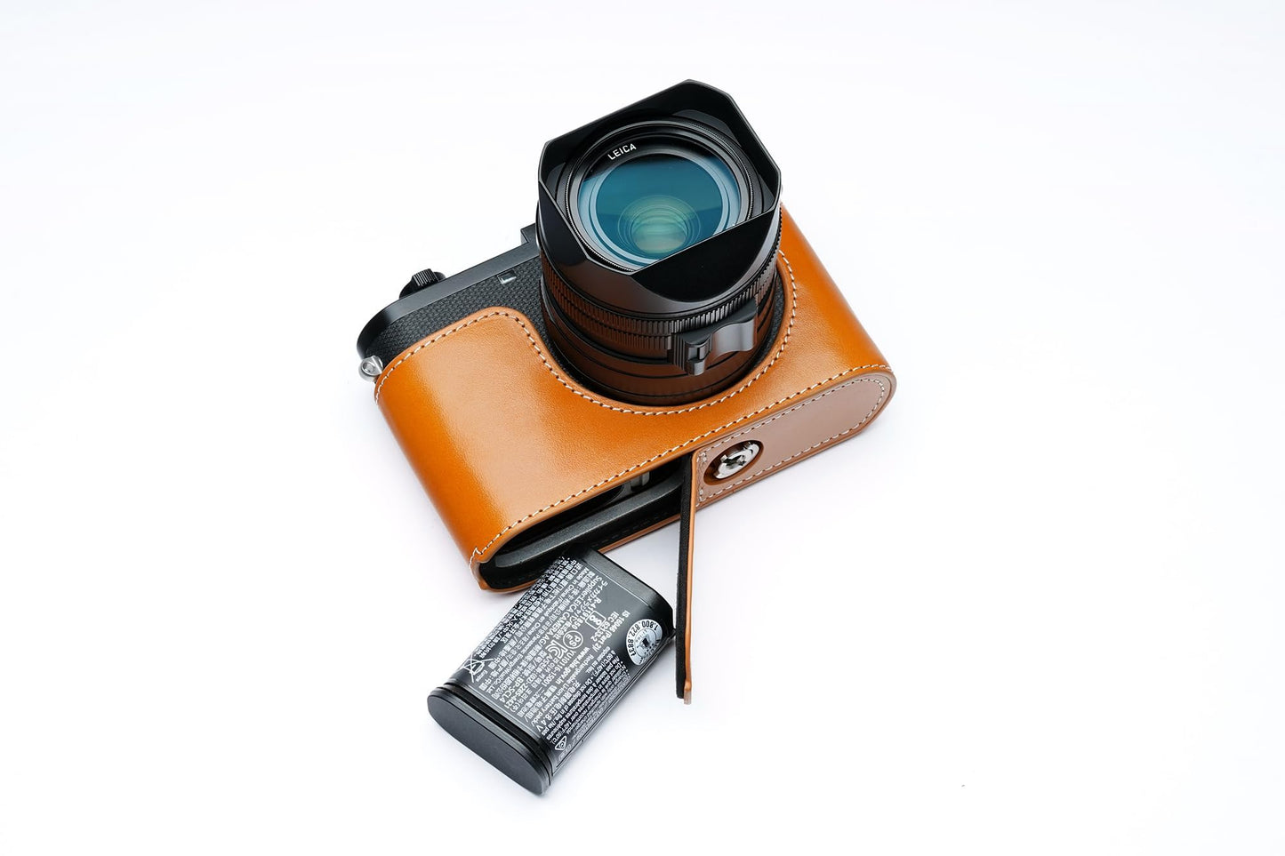 BMAOLLONGB Camera Case for Leica Q3, Handmade Genuine Real Leather Half Camera Case Bag Cover for Leica Q3 Camera Bottom Opening Version + Hand Strap