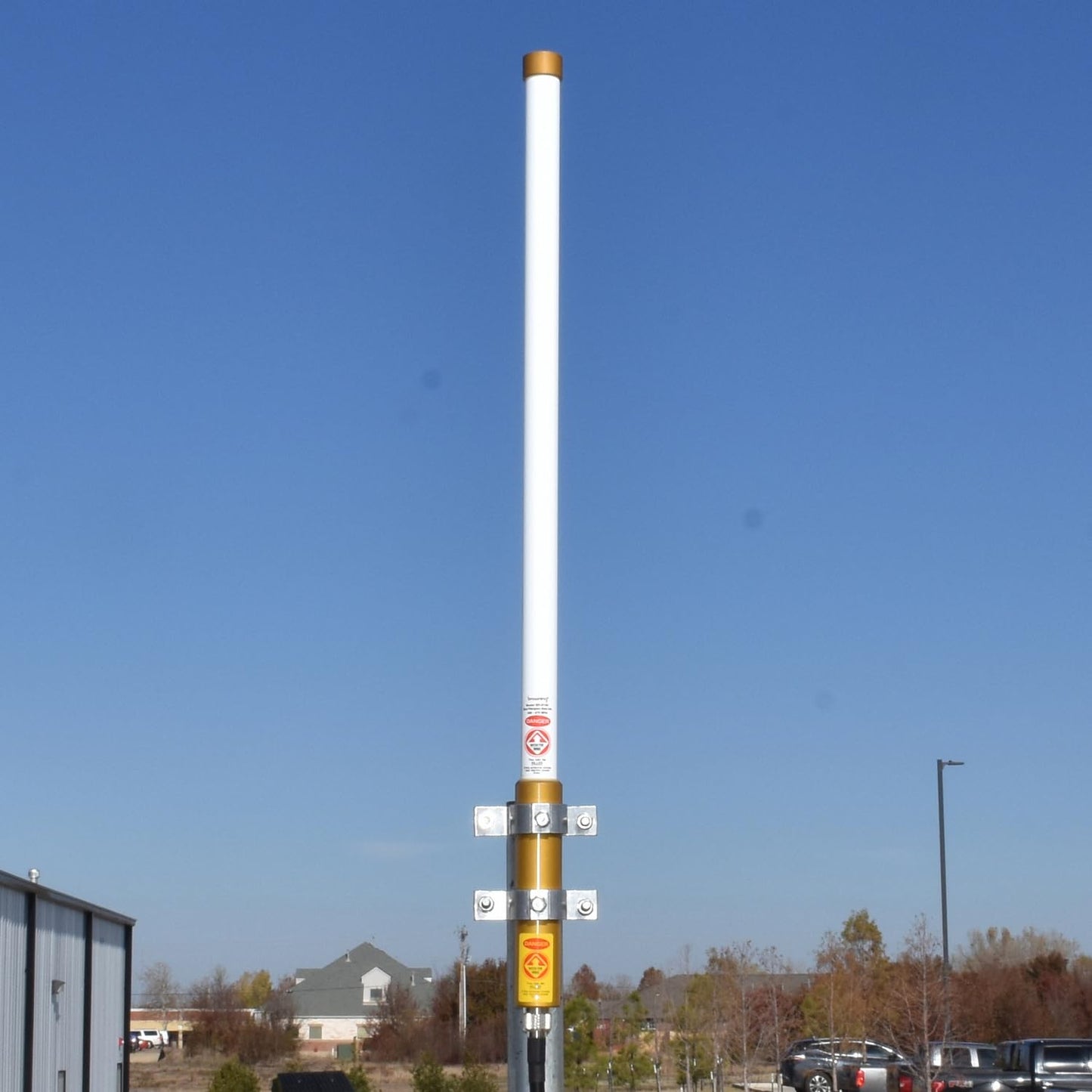 Browning® 450-MHz to 470-MHz Pretuned Land Mobile Fiberglass Omni Base Antenna, BR-6140