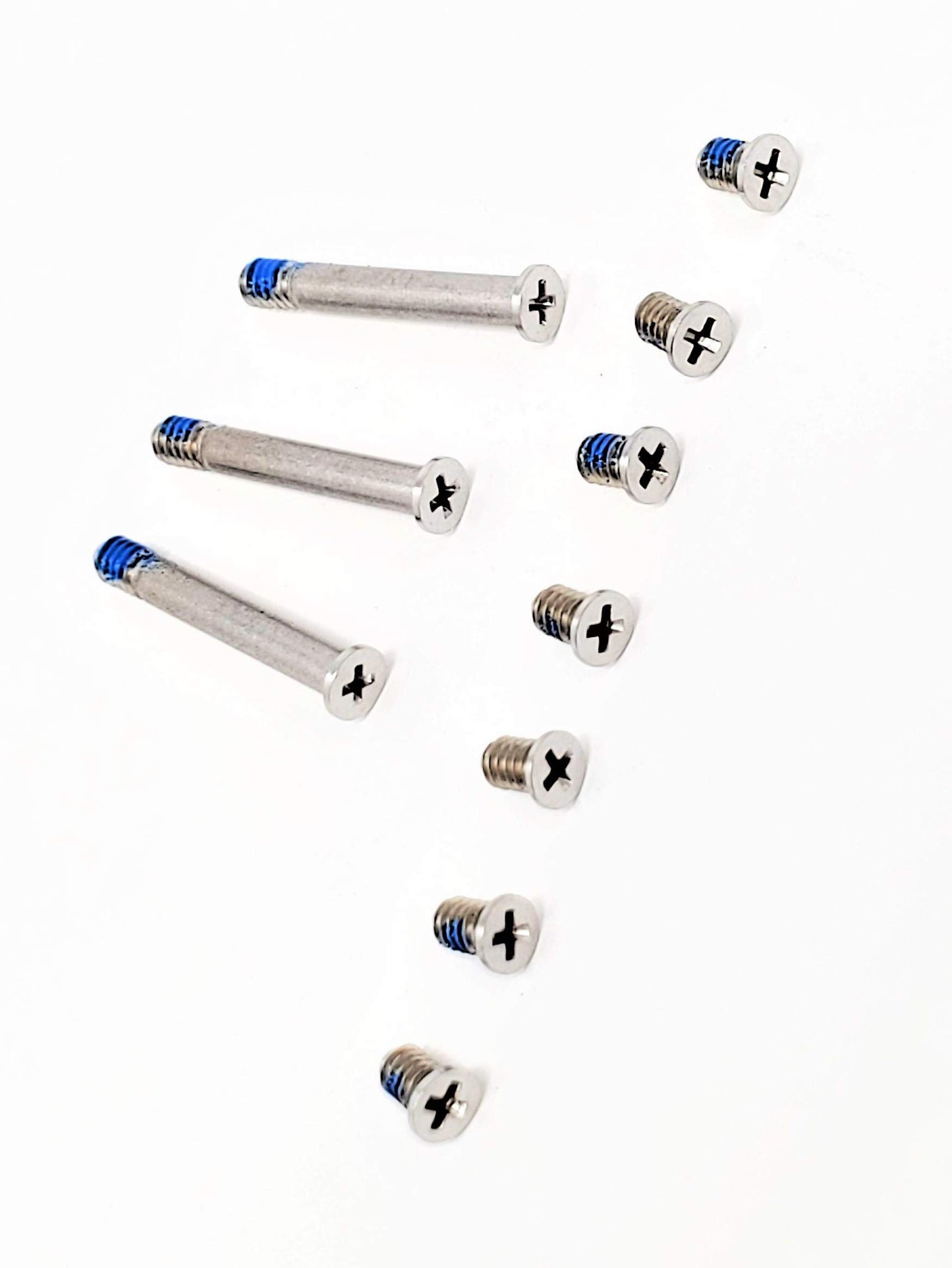 Microconnectos, Inc. MacBook Pro Unibody Models (A1278, A1286, A1297) Lower Case Replacement Screws and Screwdriver Kit
