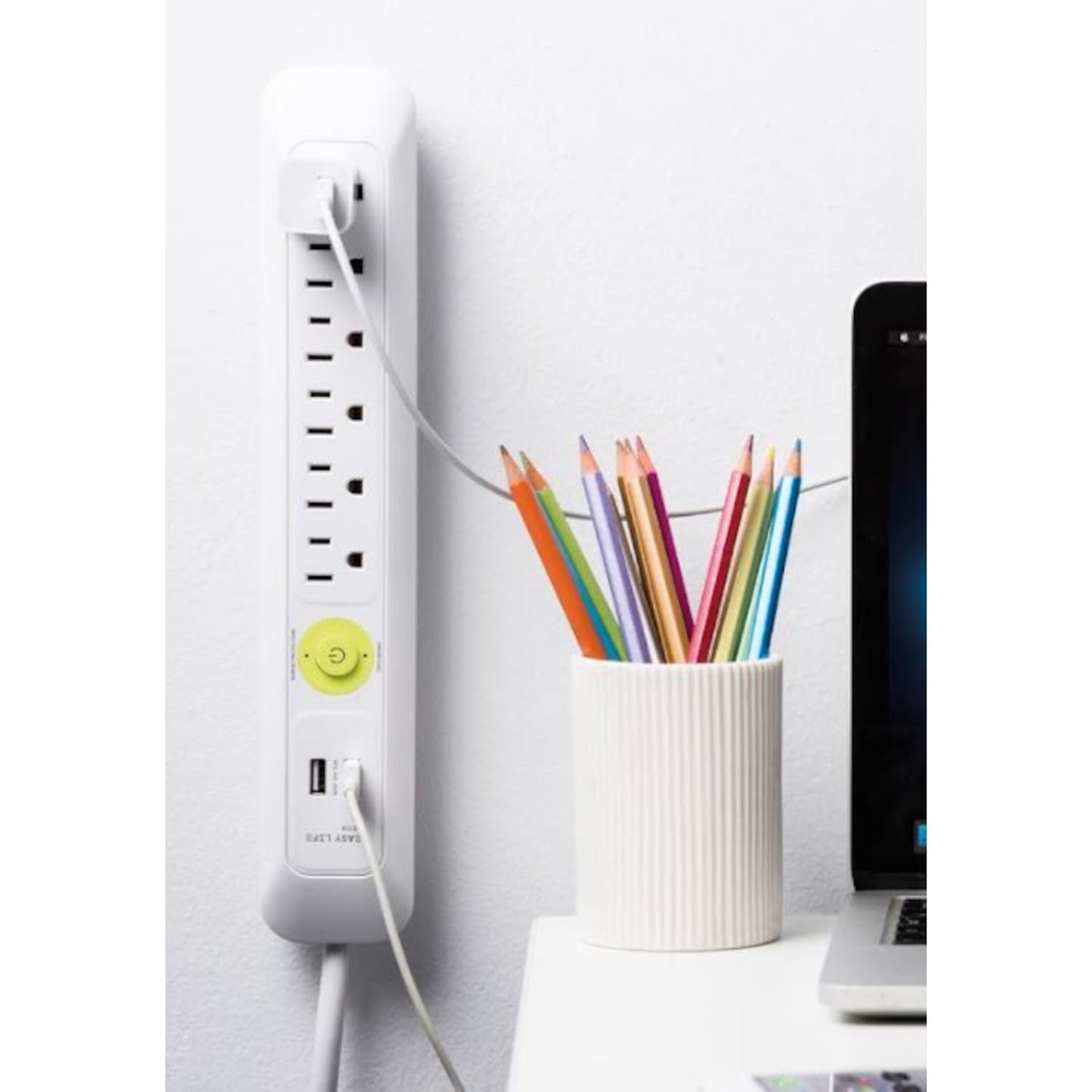 Easylife Flat Plug Power Strip with Surge Protection 6 Outlet and 2 UBS Port Power Strip Wall Mount Surge Protector for Desk Home Office and TV Setup