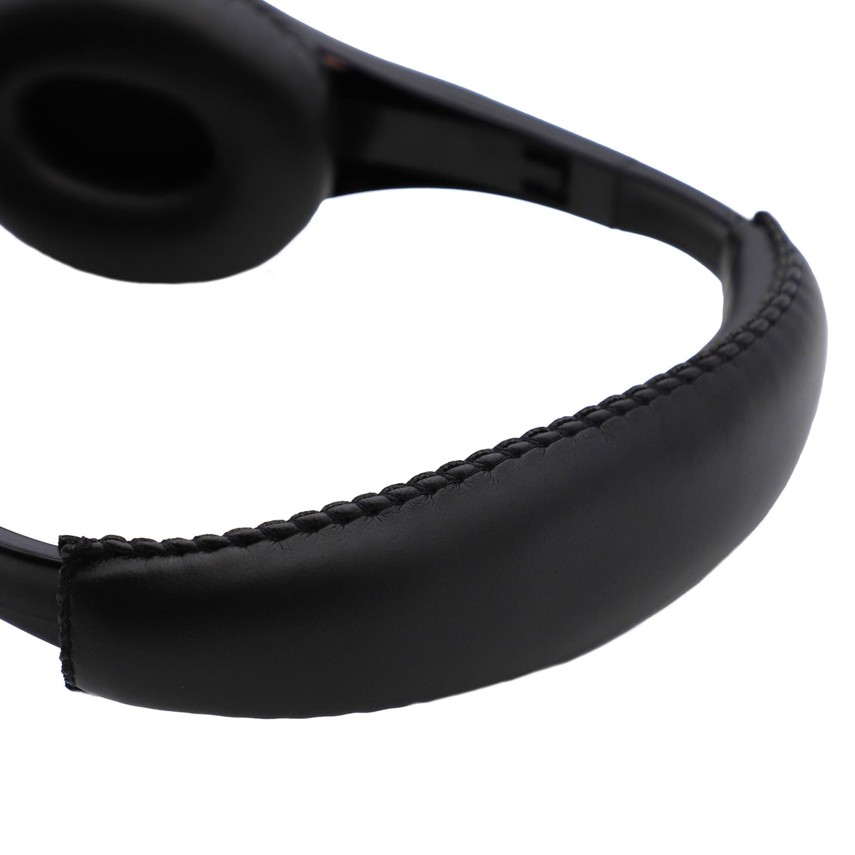 Avid Products AE-35 Headphone, USB-C Plug, White