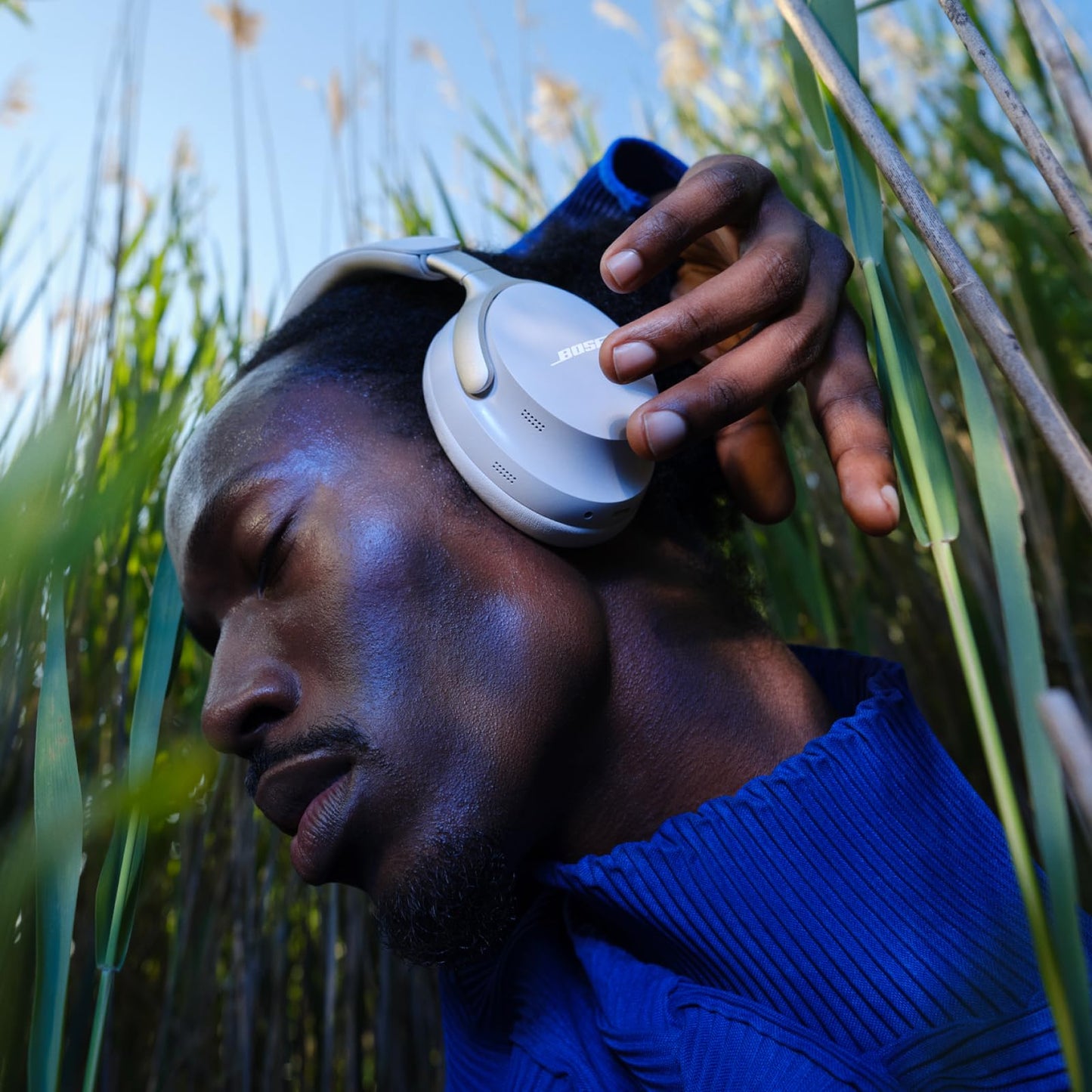 Bose QuietComfort Ultra Wireless Noise Cancelling Headphones with Spatial Audio, Over-The-Ear Headphones with Mic, Up to 24 Hours of Battery Life