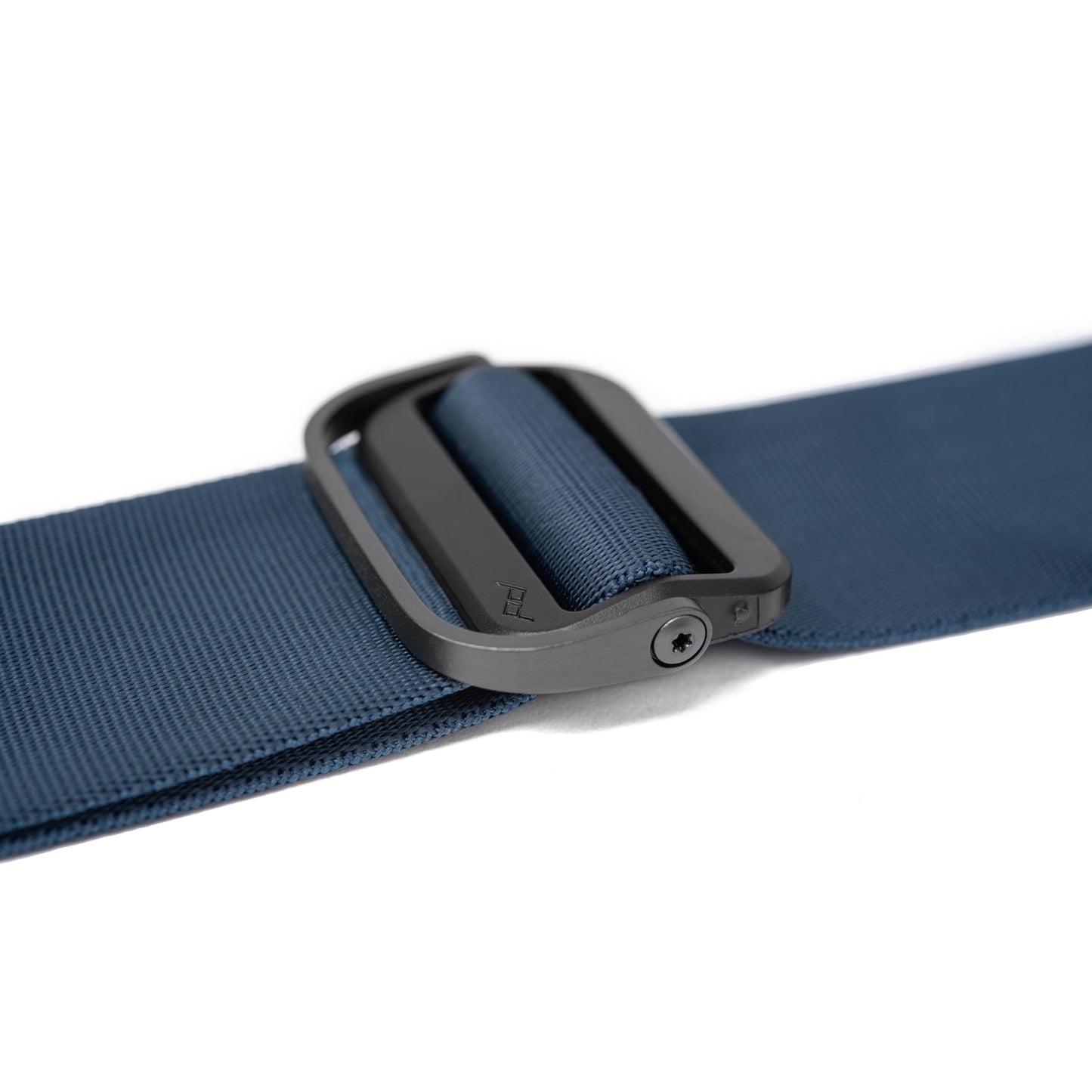 Peak Design Slide Camera Strap, Midnight Blue, Configurable as a Sling, Neck or Shoulder Strap, Quick Release and Connection, Smooth and Grippy Side