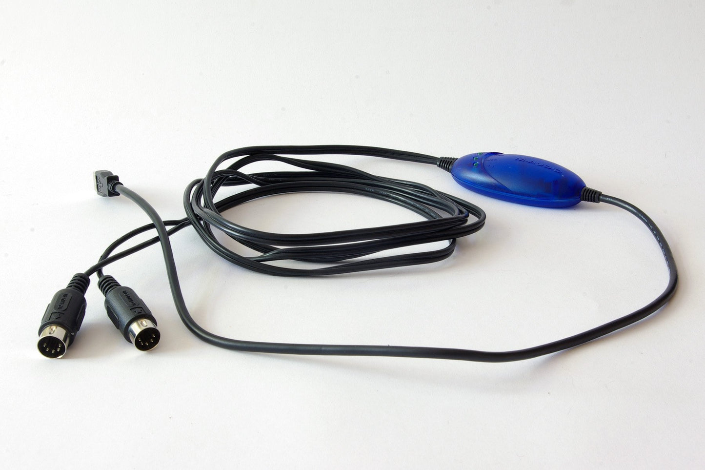 M-Audio USB Midisport Uno | Portable 1-in/1-out MIDI Interface via USB connection (16 x 16 MIDI channels)