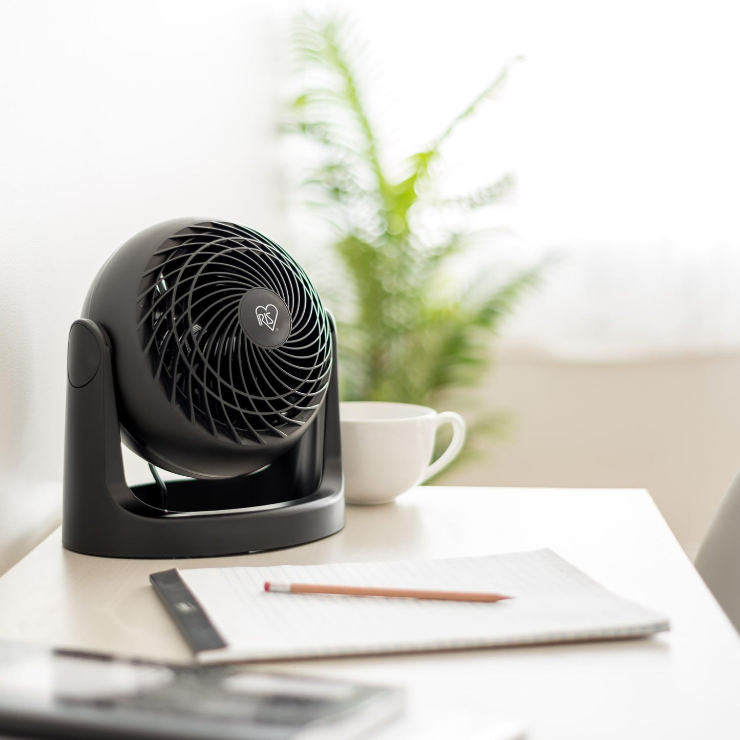 IRIS USA Desk Fan, Air Circulator, 3 Speeds, 52ft Max Air Distance, 360° Adjustable Tilt, 30 db Quiet Motor, Fan for Bedroom, Office, Dorm, Medium