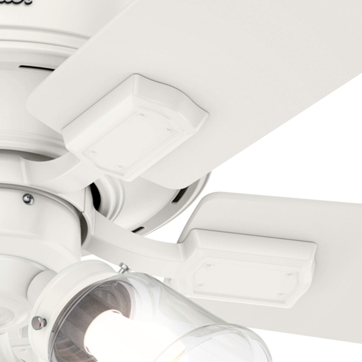 Hunter Fan 52 inch Casual Fresh White Indoor Ceiling Fan with Light Kit (Renewed)
