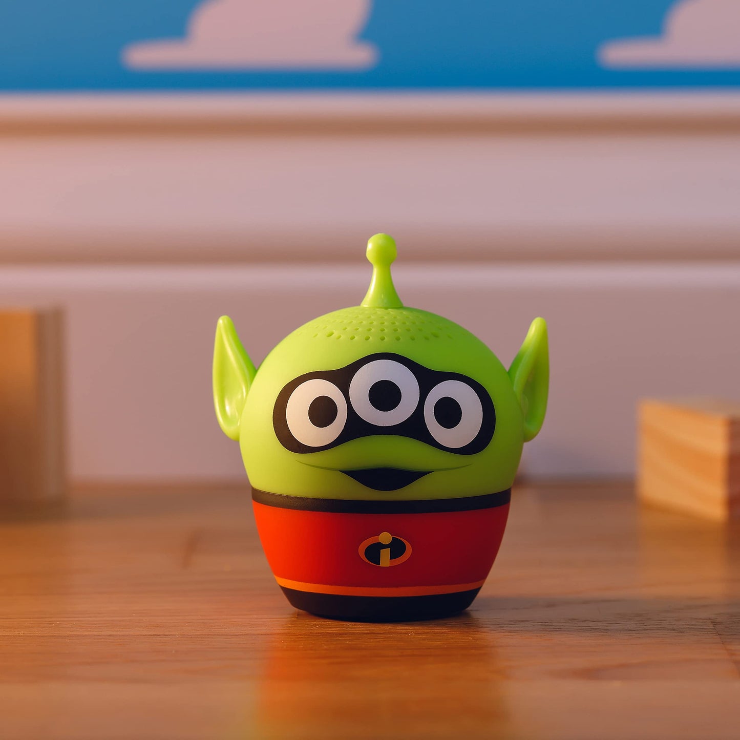 Bitty Boomers Disney Pixar: Alien Remix - Mr Incredible - Mini Bluetooth Speaker