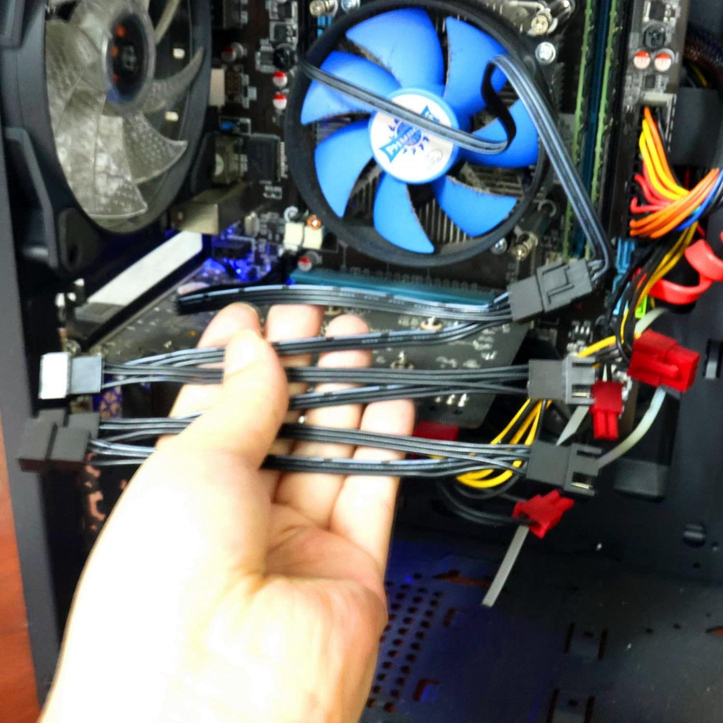 QJZXUEZHEN PWM Fan Hub Stringing, PC CPU Cooling 4 PIN/3 PIN Fan Power Cable Hub Splitter Extension Cable Adapter Sleeved Fan Splitter for Desktop
