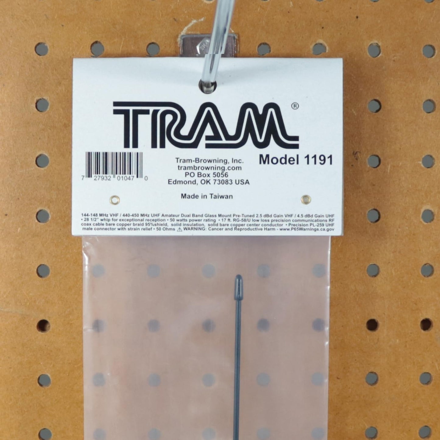 Tram® 50-Watt Pretuned Dual-Band 144 MHz to 148 MHz VHF/440 MHz to 450 MHz UHF Amateur Radio Antenna Kit with Glass Mount and Cable