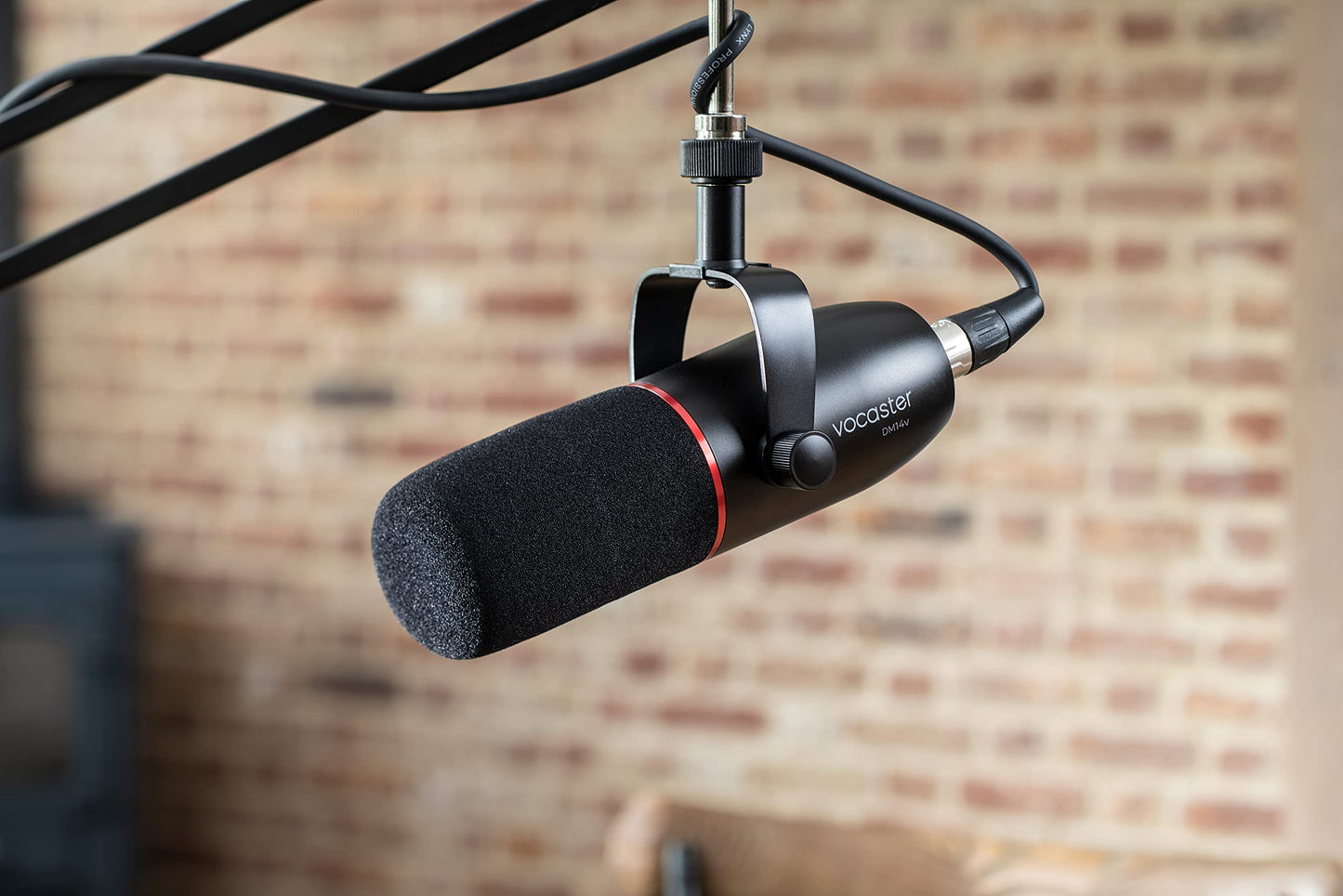 Focusrite DM14v Microphone, Broadcast Quality Dynamic Microphone for Podcasters, Built in Wind Shield and Shock Mount, XLR Cable Included