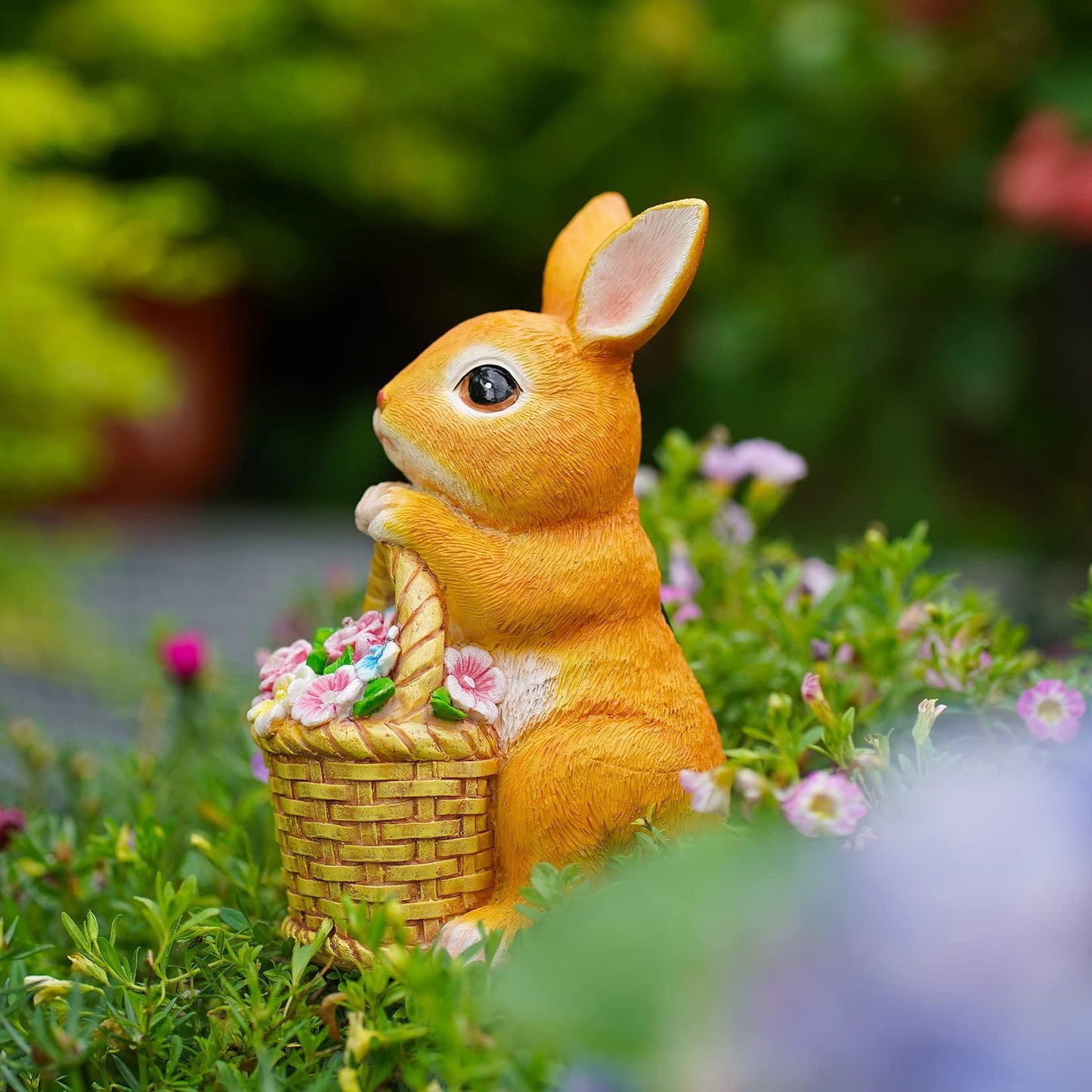 Yuntrav Solar Bunny Statue, 6x4.7x8.5 Inch Waterproof Resin Garden Figurine, Solar Warm LED Light Auto On Off Outdoor Rabbit Ornament for Patio