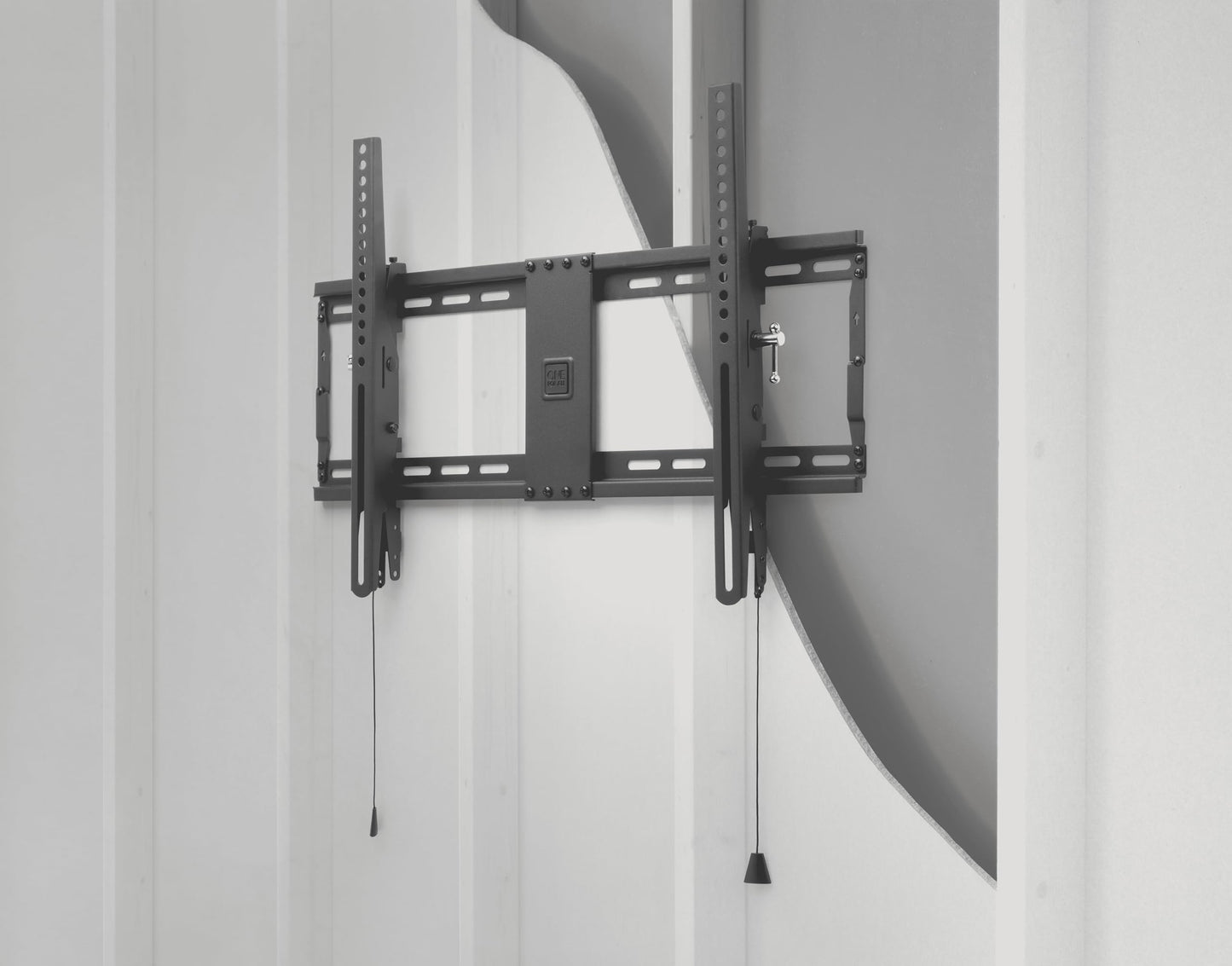 One for All WM4622 Universal TV Wall Mount Solid Tilt Vesa 600 x 400