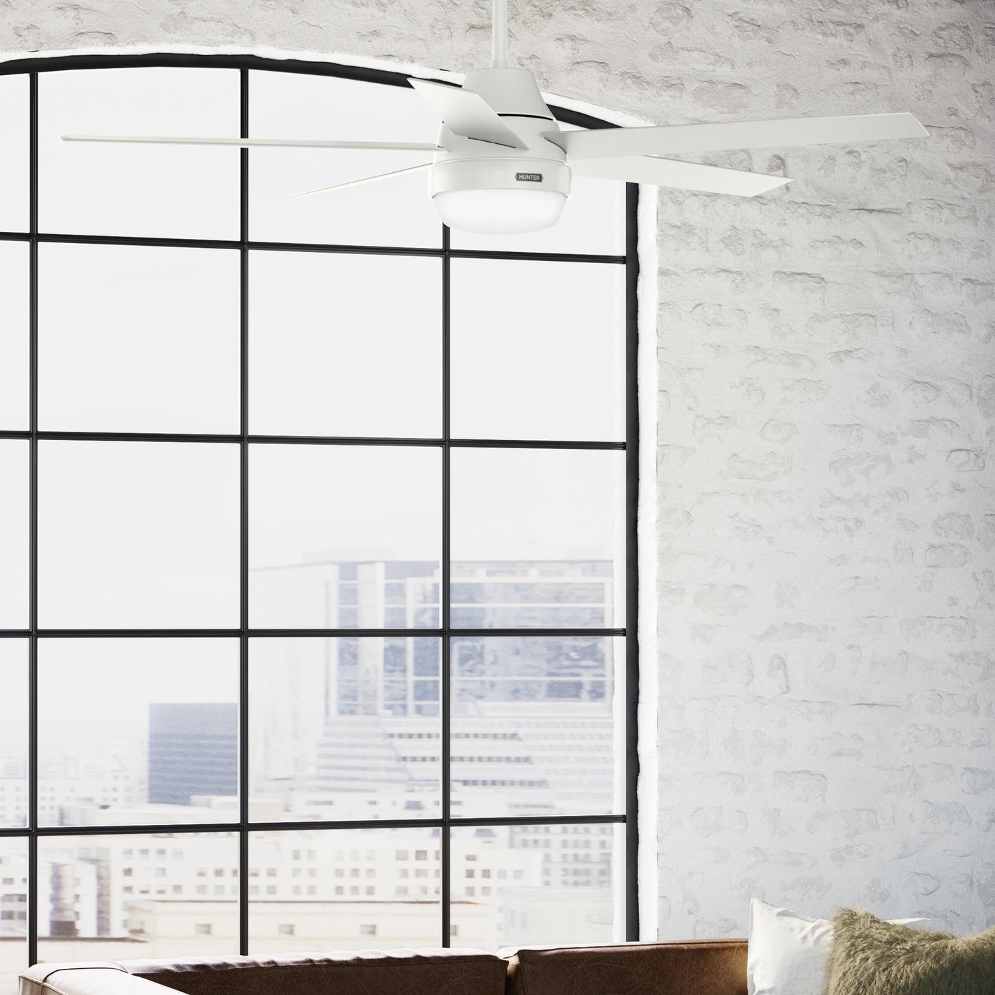 Hunter Fan 60 Inch Fresh White Indoor Ceiling Fan with Light and Remote Control for Bedroom, Living Room, Office, Basement, Kitchen, Dining Room