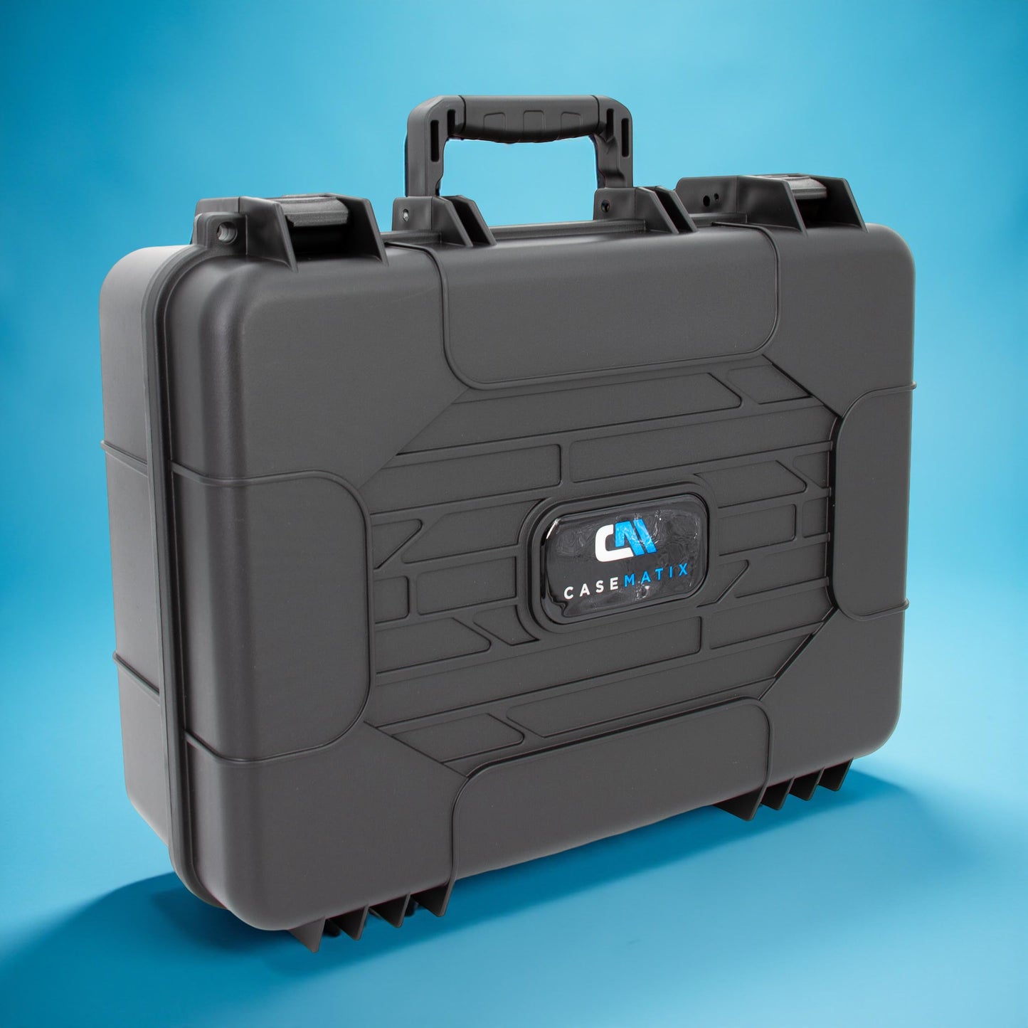 CASEMATIX Projector Hard Case with Customizable Foam Compatible With Epson VS240, EX3240, VS345, VS340, VS335W, EX7240 Pro, EX5240 - Travel Case