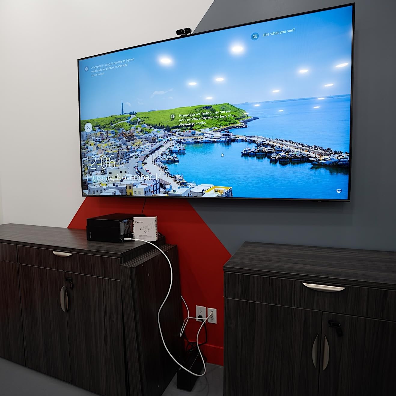 Pacroban DisplayPort (Source) to HDMI (Display) Cable 4K 60Hz White Cord, CL3 Rated Fire Safe - 6 Foot Uni-Directional