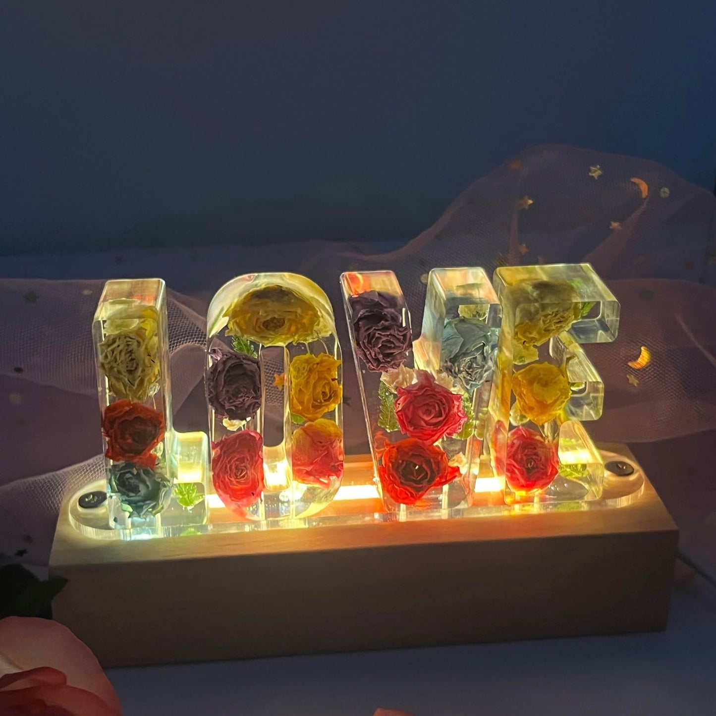 Sleeping Piggy Handmade Floral Resin Dried Roses Night Light Pressed Dry Flower Lights Lamp Gifts for Women Girls Bedroom Decor