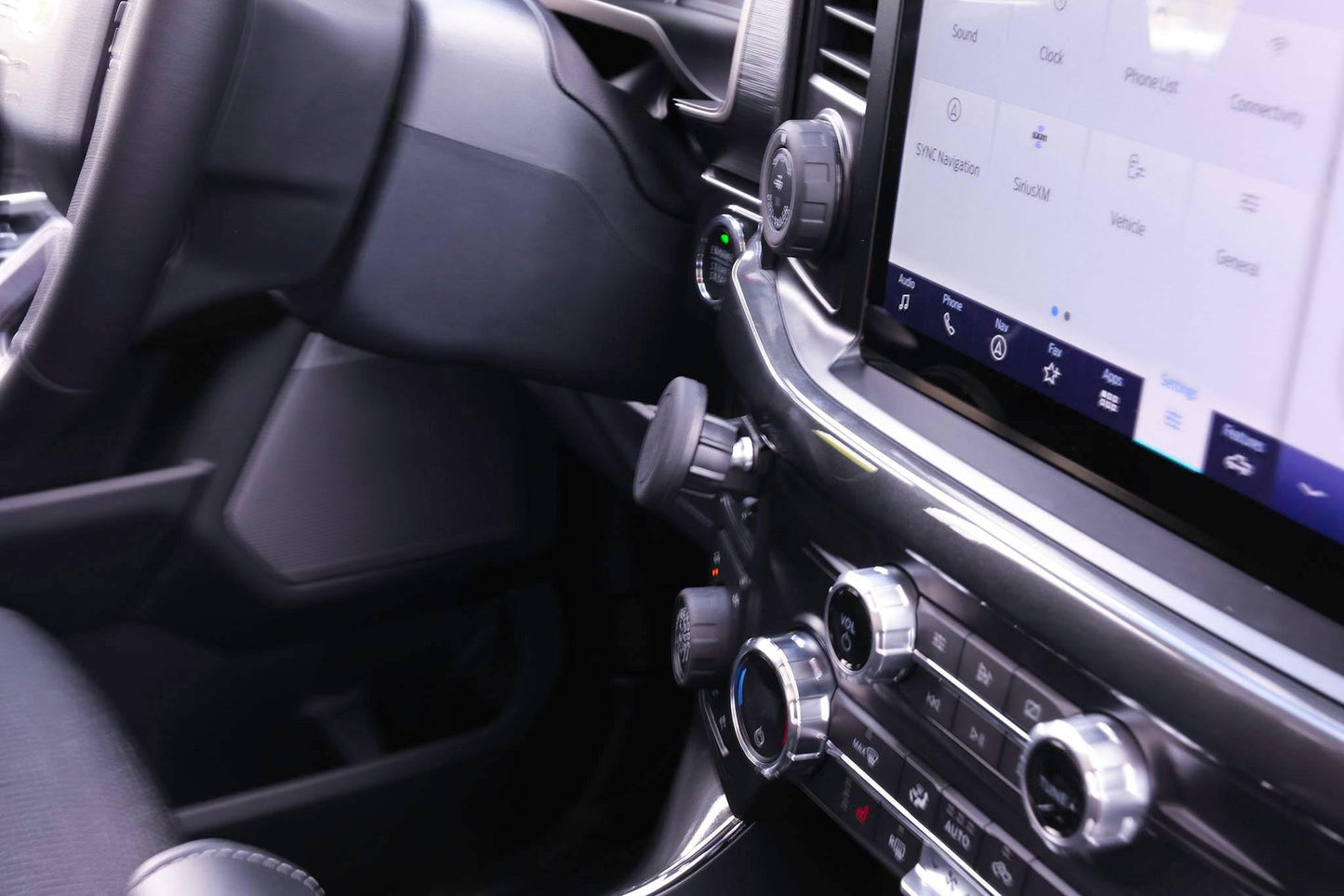 Course Motorsports Direct Fit Phone Mount: Ford F-150 (2021+, Lighting XLT, 2024 Raptor) Right- Magsafe Head - Charging