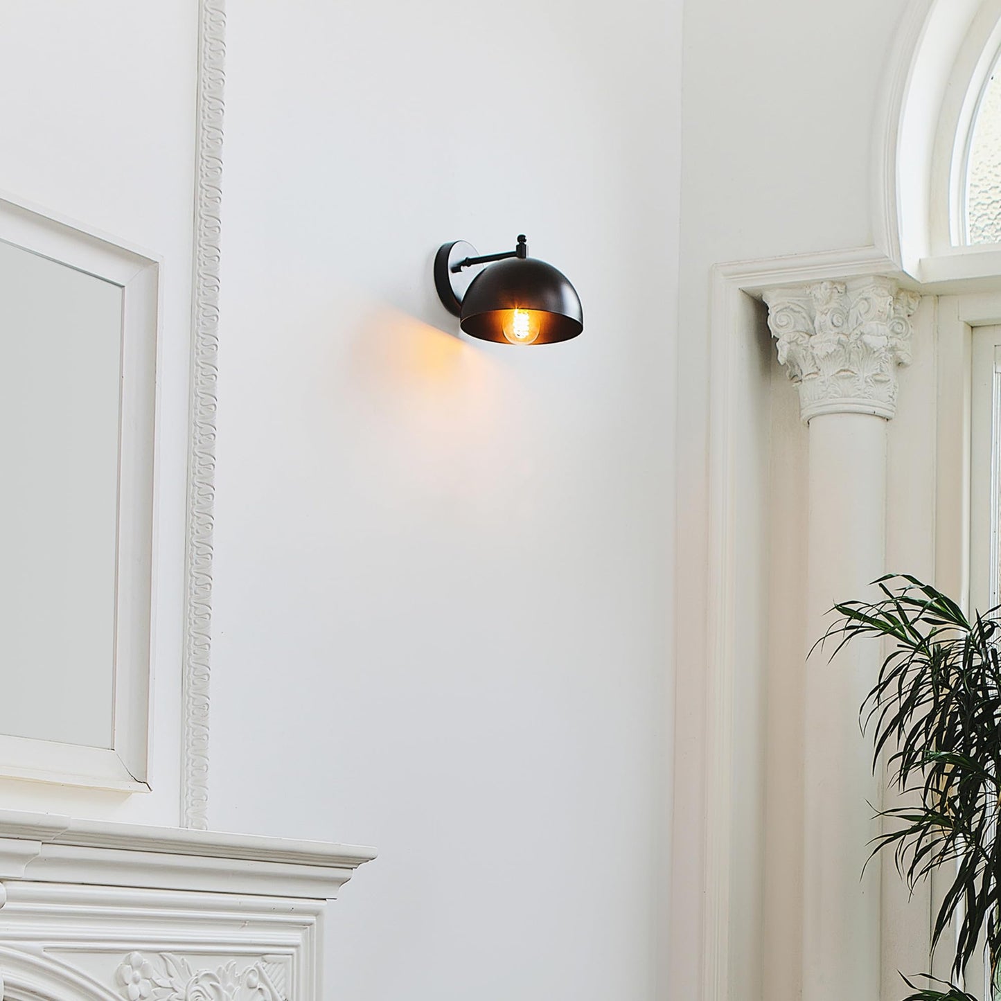 Globe Electric 65000047 1-Light Wall Sconce, Matte Black, Wall Lights for Living Room, Bedroom, Den, Mounted Bedside Lamp, Apartment Essentials