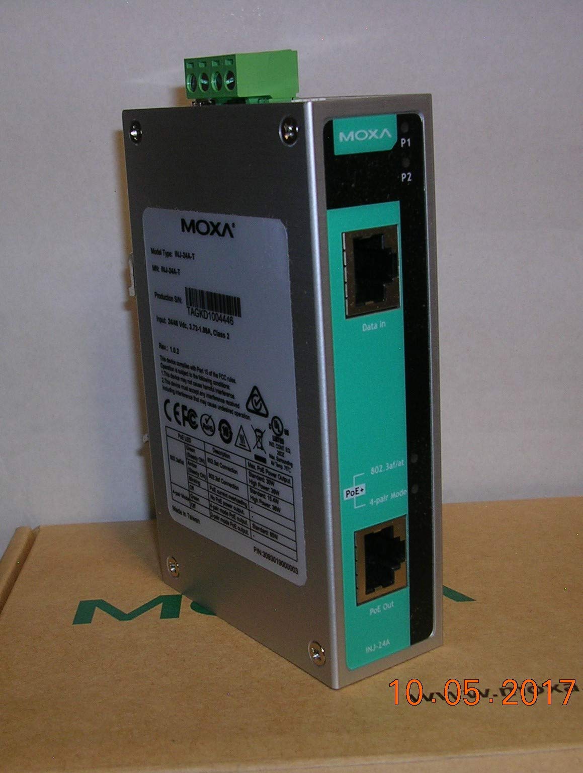 MOXA INJ-24A-T Gigabit High-power PoE injector, max. output of 36W/60W @24 or 48VDC by 2-pair/4-pair mode, -40 to 75C operating temperature