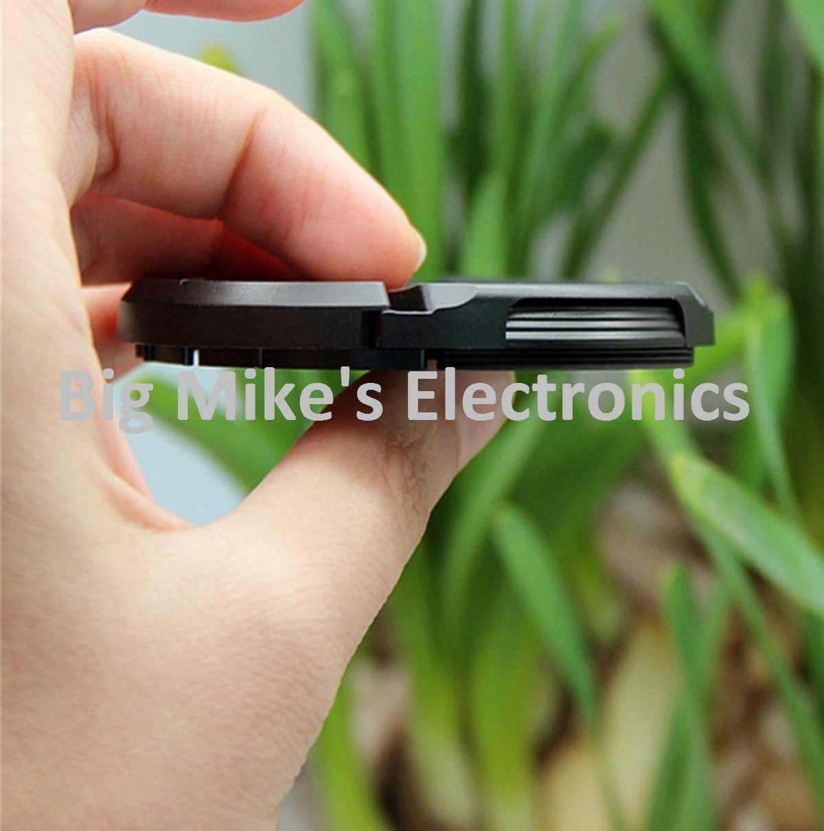 77mm Universal Snap-On Lens Cap for Nikon 85mm f/1.4G Lens+ Cap Keeper + Microfiber Cleaning Cloth