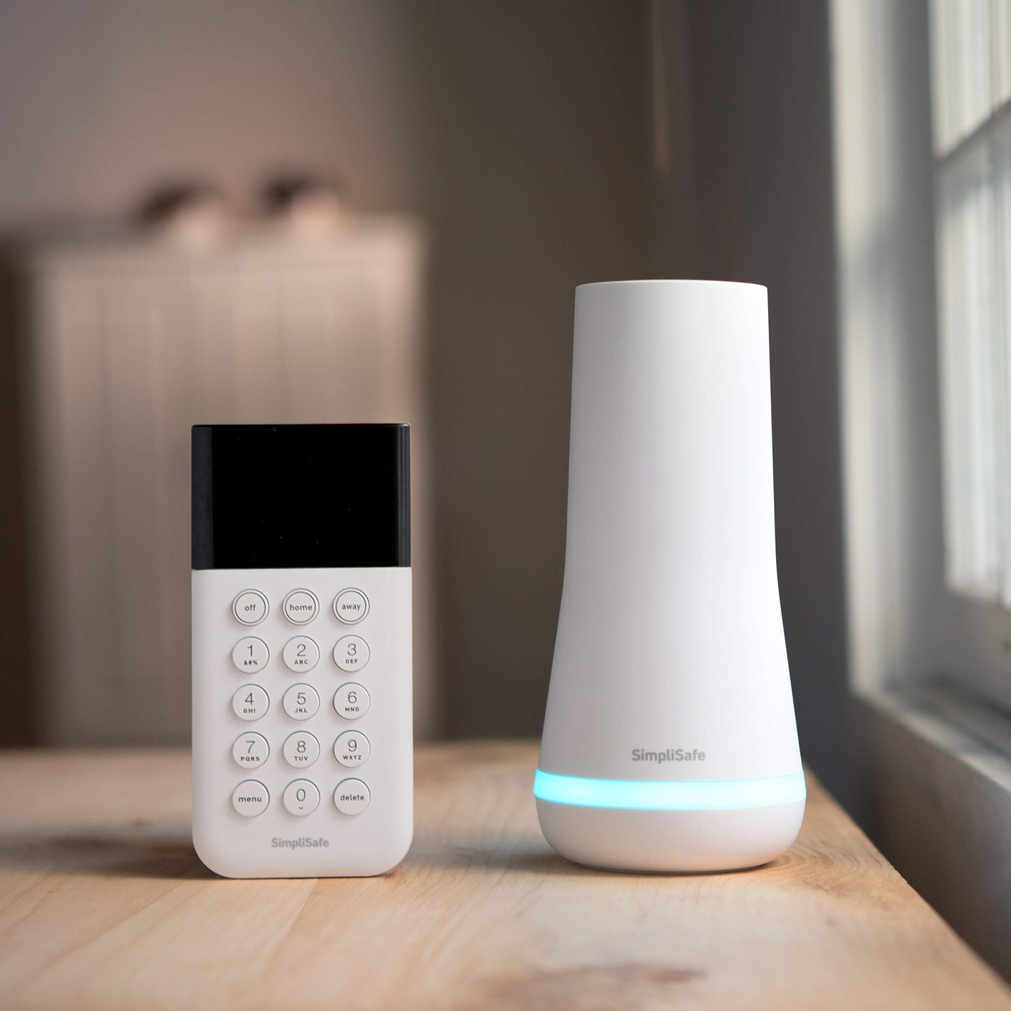 SimpliSafe Wireless Keypad - Touch-to-Wake Technology - Compatible with The Home Security System (New Gen) (Renewed)