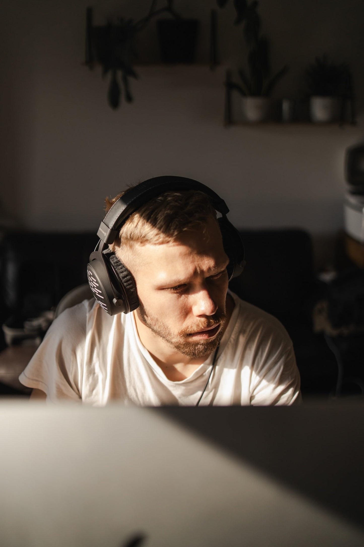 beyerdynamic DT 1990 Pro, Black (Dt1990 (Renewed)