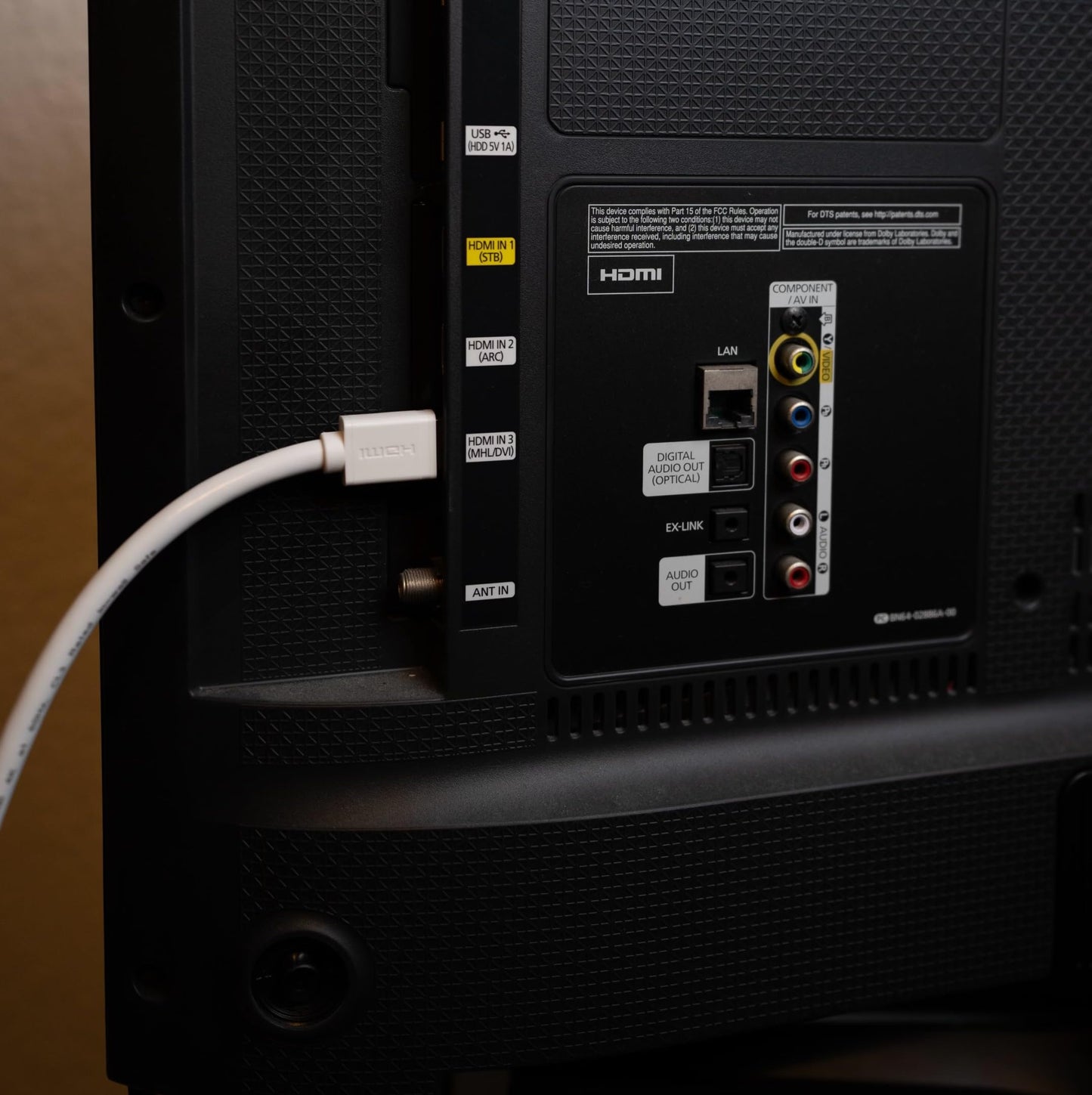 Pacroban DisplayPort (Source) to HDMI (Display) Cable 4K 60Hz White Cord, CL3 Rated Fire Safe - 6 Foot Uni-Directional