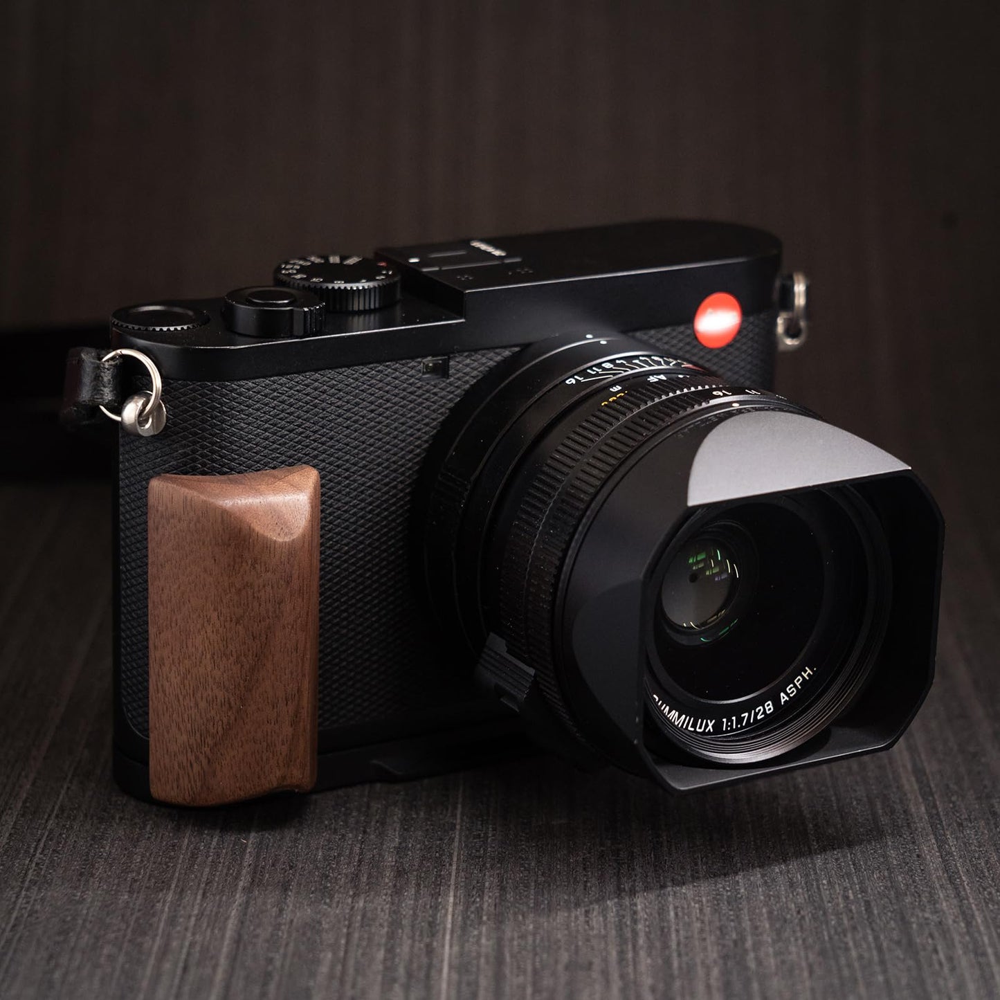Iborrys L-Shaped Camera Handle ?Compatible with Leica Q3 Camera ?Precious Vintage Solid Wood Grip | Handcrafted by Experienced Artisans (Walnut)