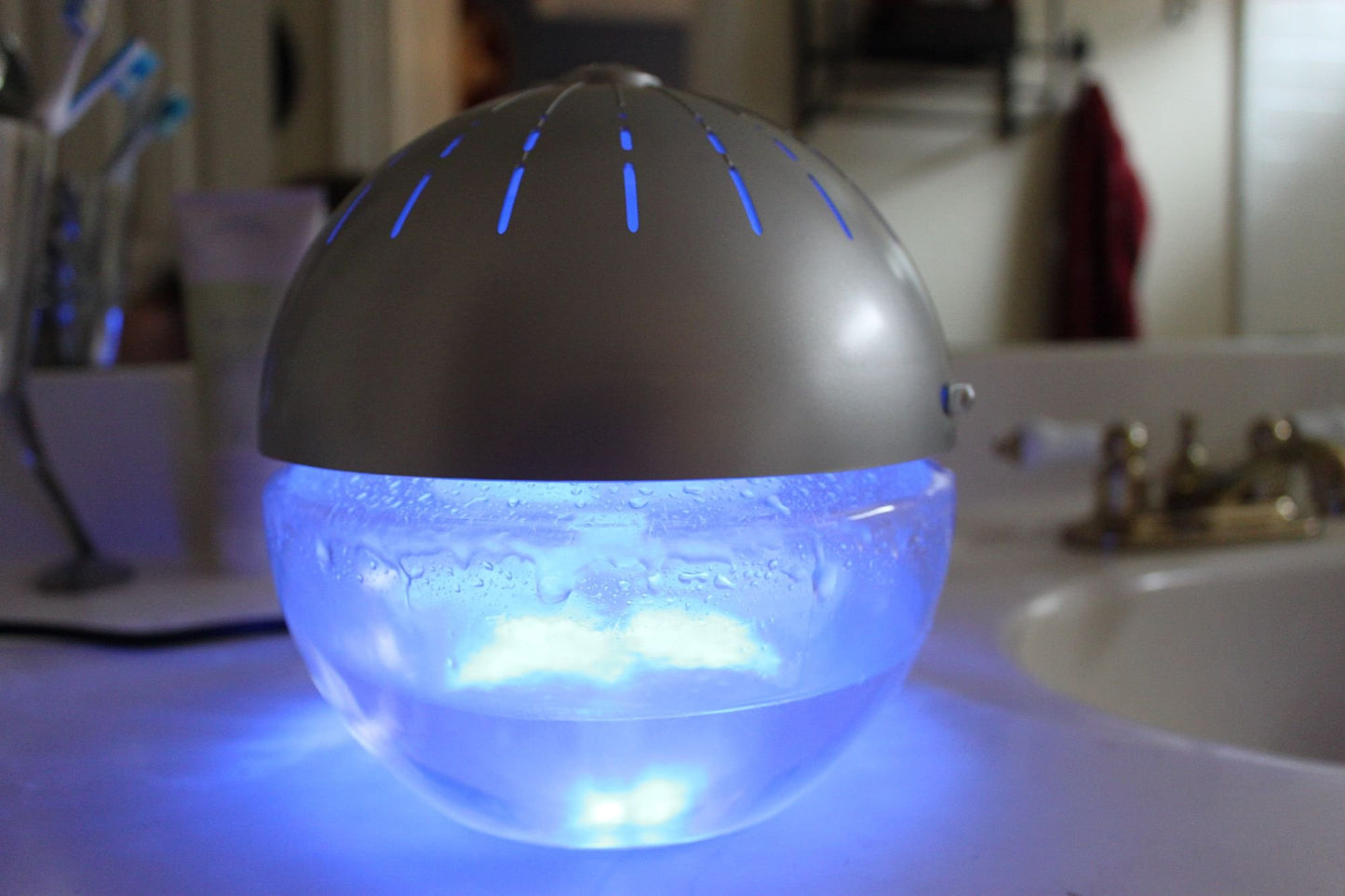 EcoGecko Earth Globe Air Revitalizer, Air Washer, Air Freshener, Room Aromatizer, Aroma and Essential Oil Diffuser with 10ML Lavender Oil, Silver