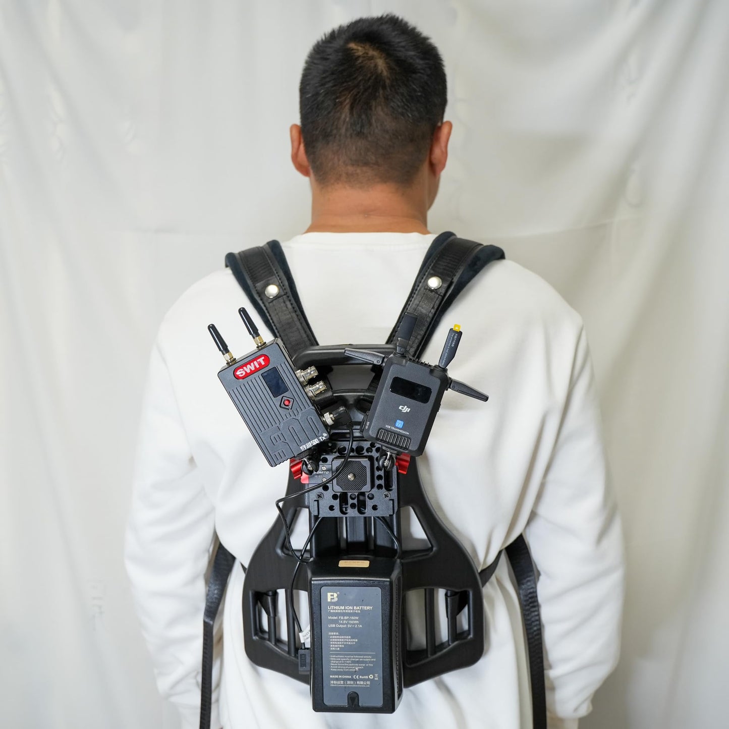Video Outdoor Live Streaming Broadcast Backpack Plate Vest for V-Mount Battery Clamp Power Output Supply Wireless Video Transmission System Expandable