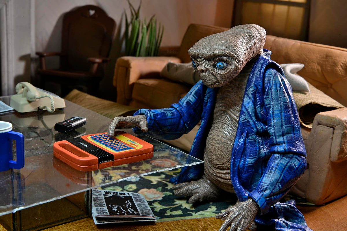 NECA - E.T. - 40th Anniversary Telepathic E.T. Ultimate 7" Action Figure